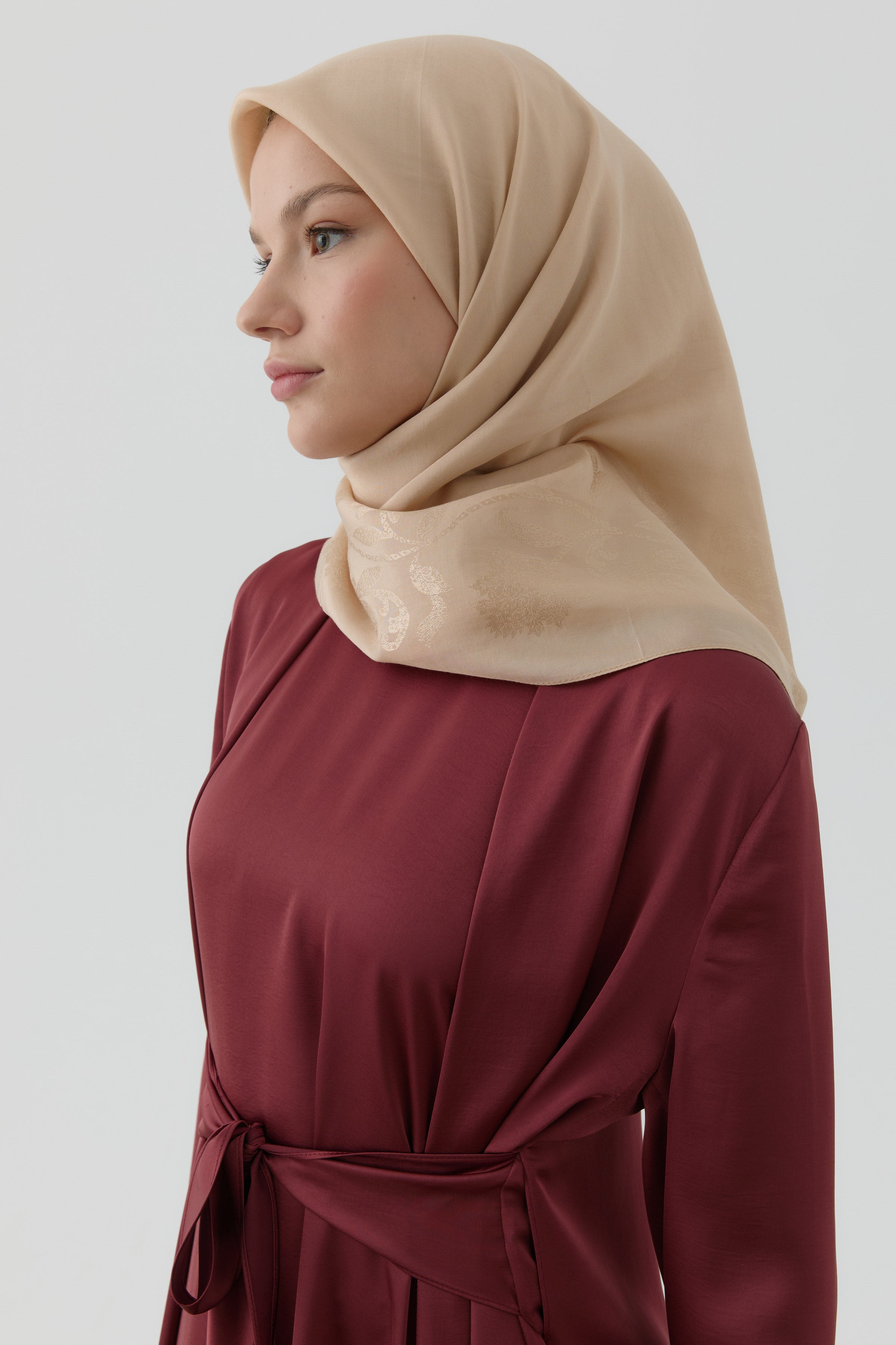 Nevgül Kenar Detaylı Naturel Eşarp - Bej TUGBA