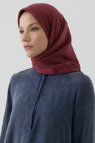 Nevgül Kenar Detaylı Naturel Eşarp - Bordo TUGBA