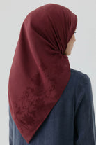 Nevgül Kenar Detaylı Naturel Eşarp - Bordo TUGBA