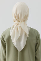 Buket Jakar Naturel Eşarp - Ekru TUGBA