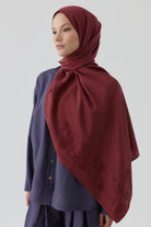 Nevgül Kenar Detaylı Naturel Şal - Bordo TUGBA