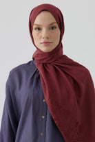 Nevgül Kenar Detaylı Naturel Şal - Bordo TUGBA