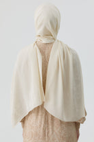 Nevgül Kenar Detaylı Naturel Şal - Ekru TUGBA