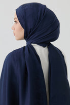 Nevgül Kenar Detaylı Naturel Şal - Lacivert TUGBA
