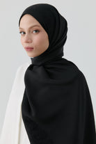 Nevgül Kenar Detaylı Naturel Şal - Siyah TUGBA
