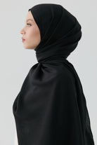 Nevgül Kenar Detaylı Naturel Şal - Siyah TUGBA