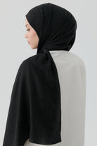 Nevgül Kenar Detaylı Naturel Şal - Siyah TUGBA