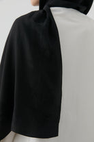 Nevgül Kenar Detaylı Naturel Şal - Siyah TUGBA