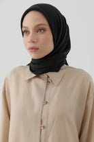 Nevgül Kenar Detaylı Naturel Eşarp - Siyah TUGBA