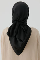 Nevgül Kenar Detaylı Naturel Eşarp - Siyah TUGBA