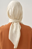 Dalgalı Nida Naturel Eşarp - Krem TUGBA