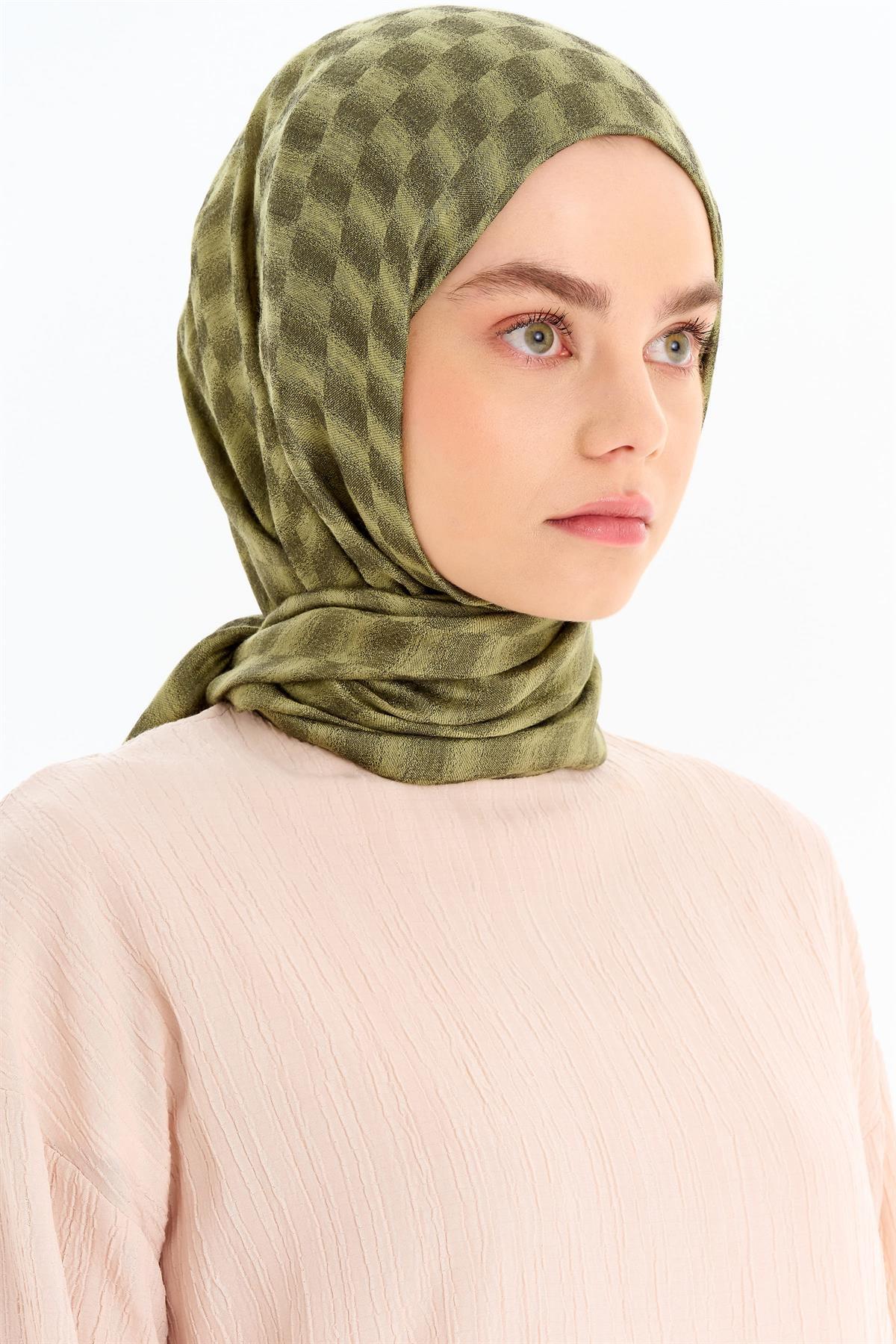 Kare Desen Viskon Şal - Çağla TUGBA