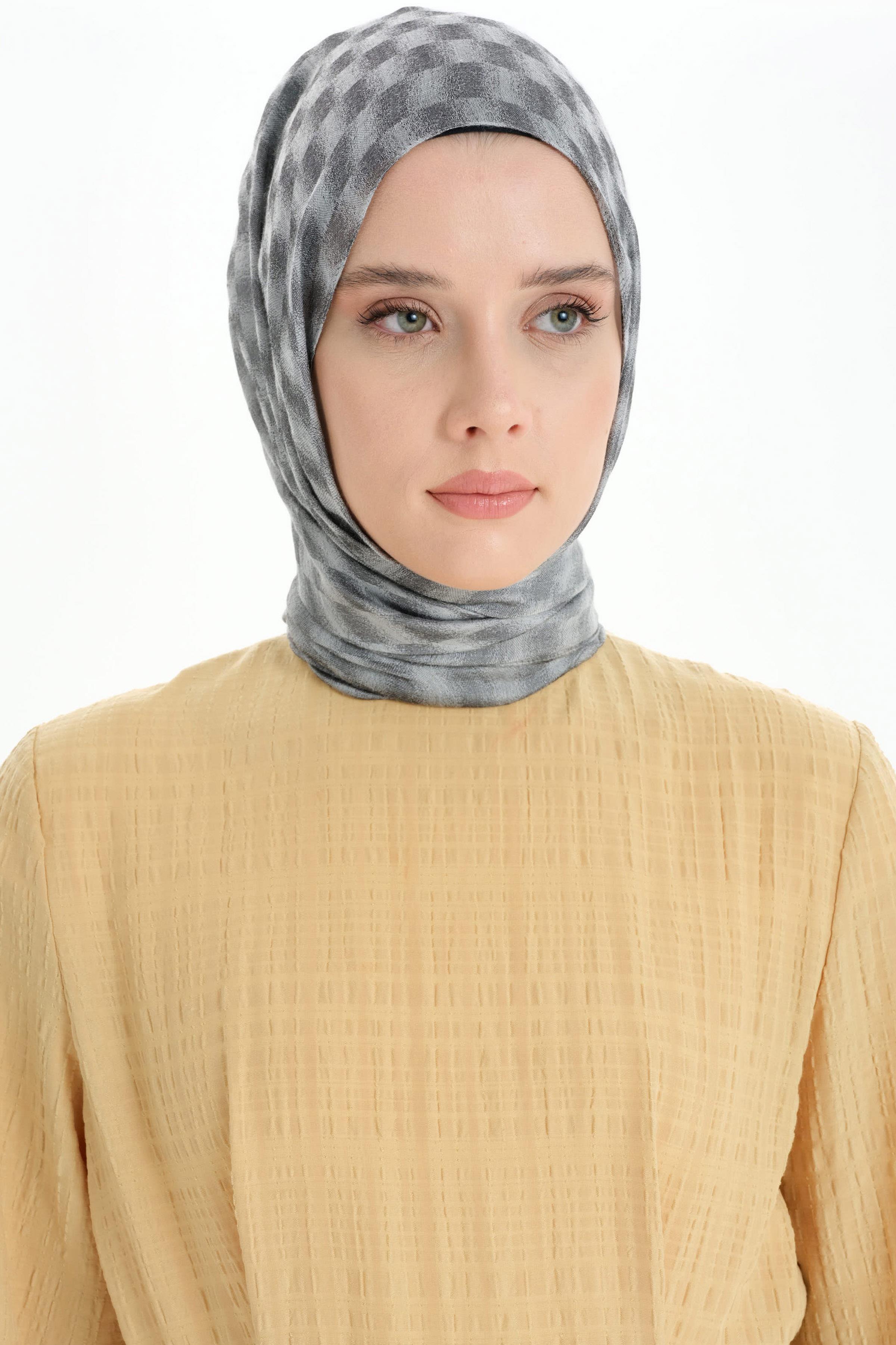 Kare Desen Viskon Şal - Gri TUGBA