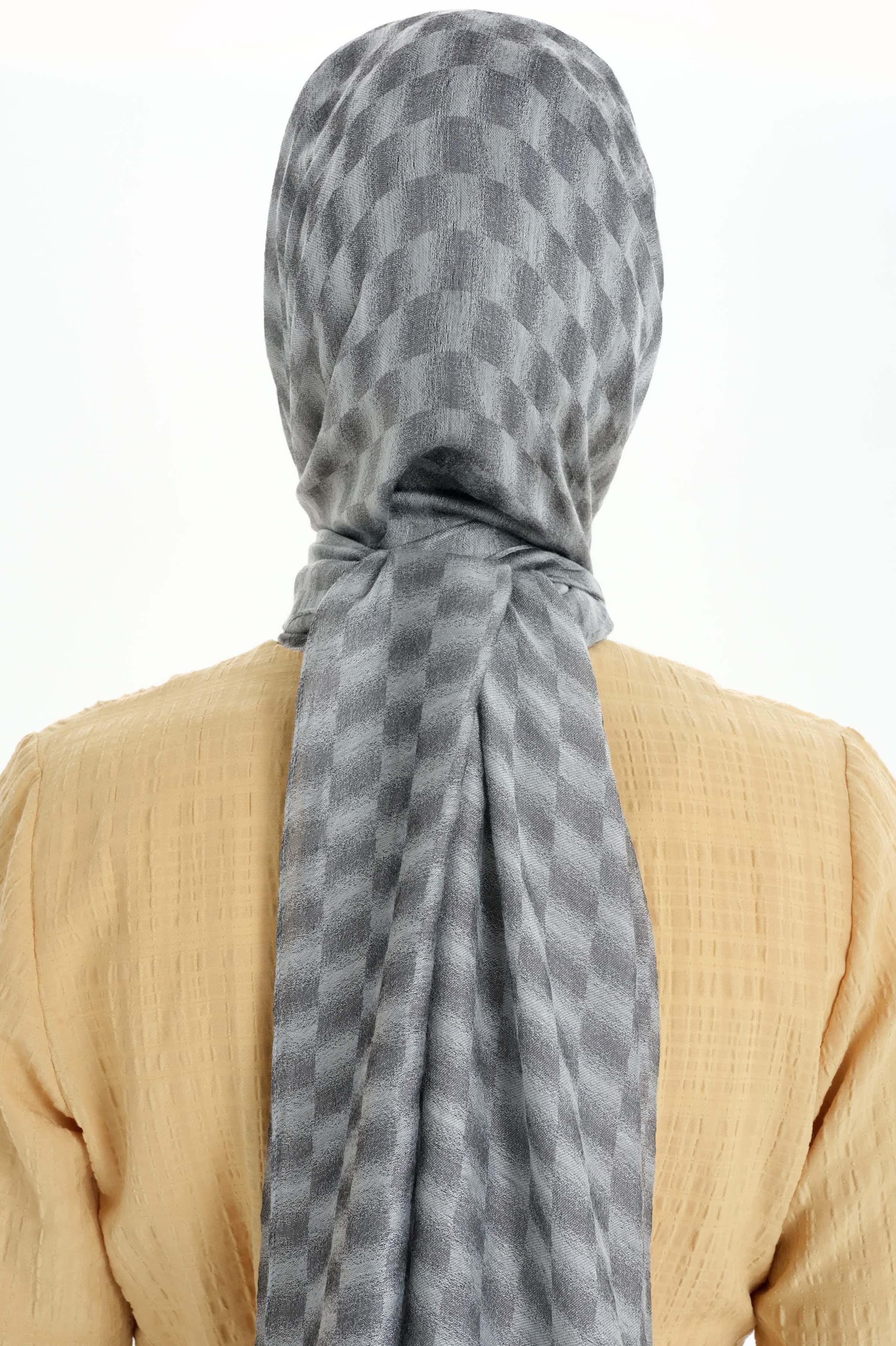 Kare Desen Viskon Şal - Gri TUGBA