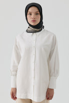 Nokta Çerçeveli İpek Eşarp - Siyah TUGBA