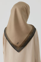 Nokta Çerçeveli İpek Eşarp - Vizon TUGBA