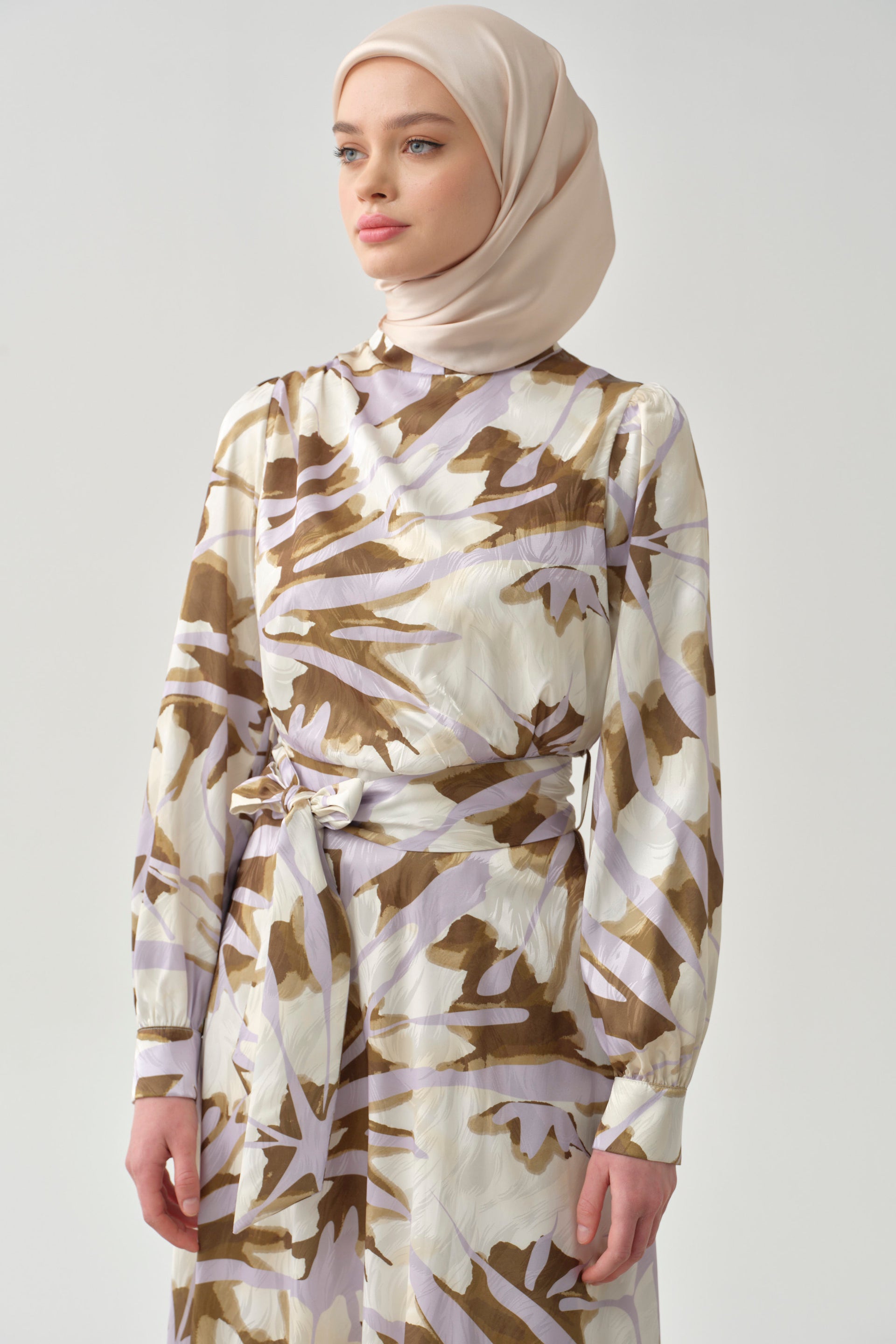 Pleated and Gathered Detailed Patterned Dress