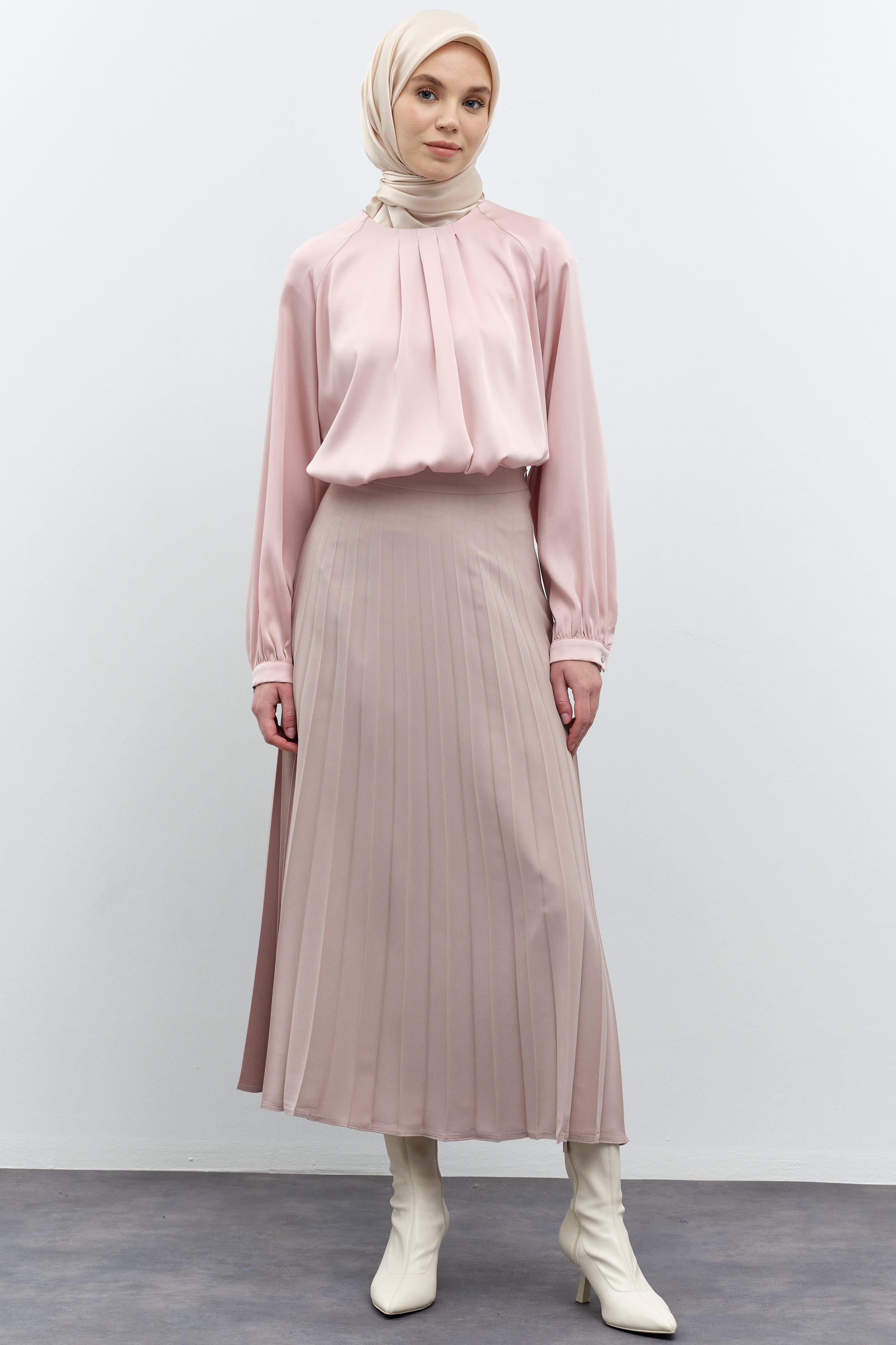 Porno xotinni kotardi Men onamning retrosiga kirdim