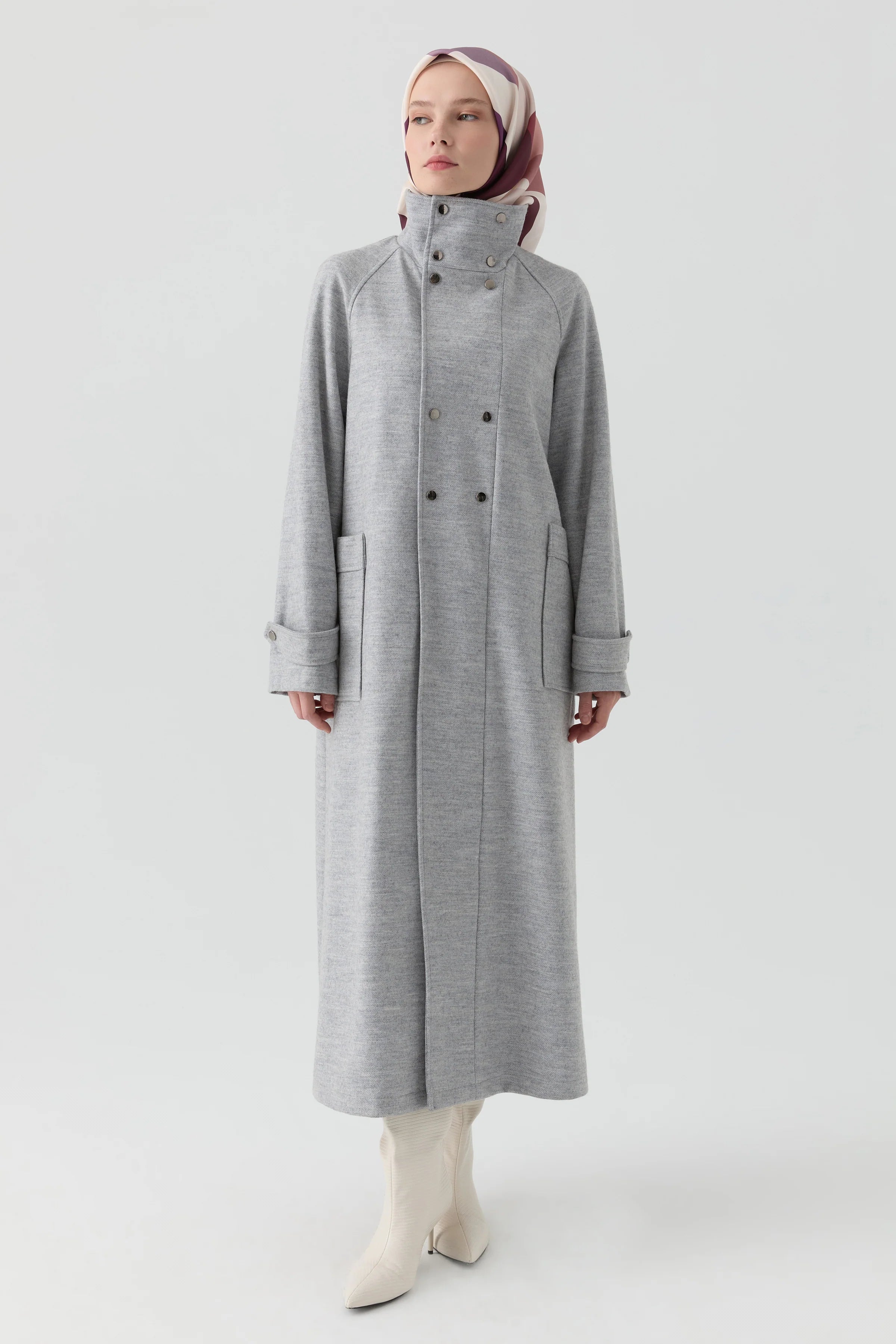 Ters Pat Kapamalı Keçe Manto - Gri TUGBA