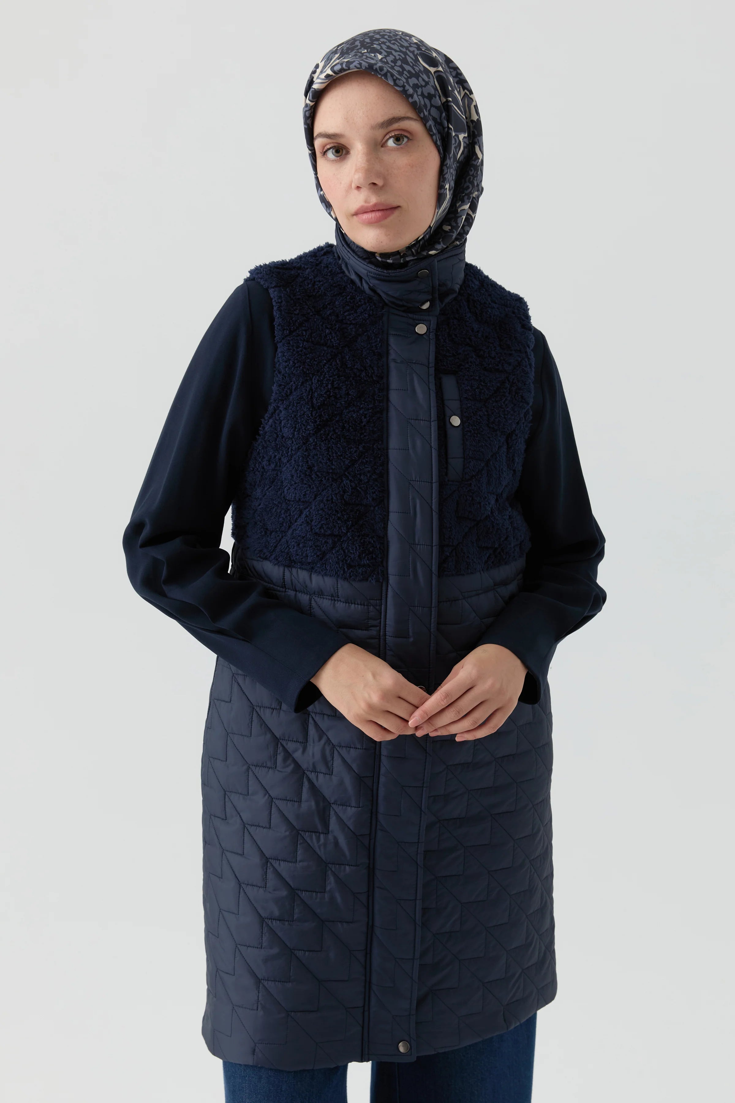 Peluş Garnili Kapitone Yelek - İndigo TUGBA