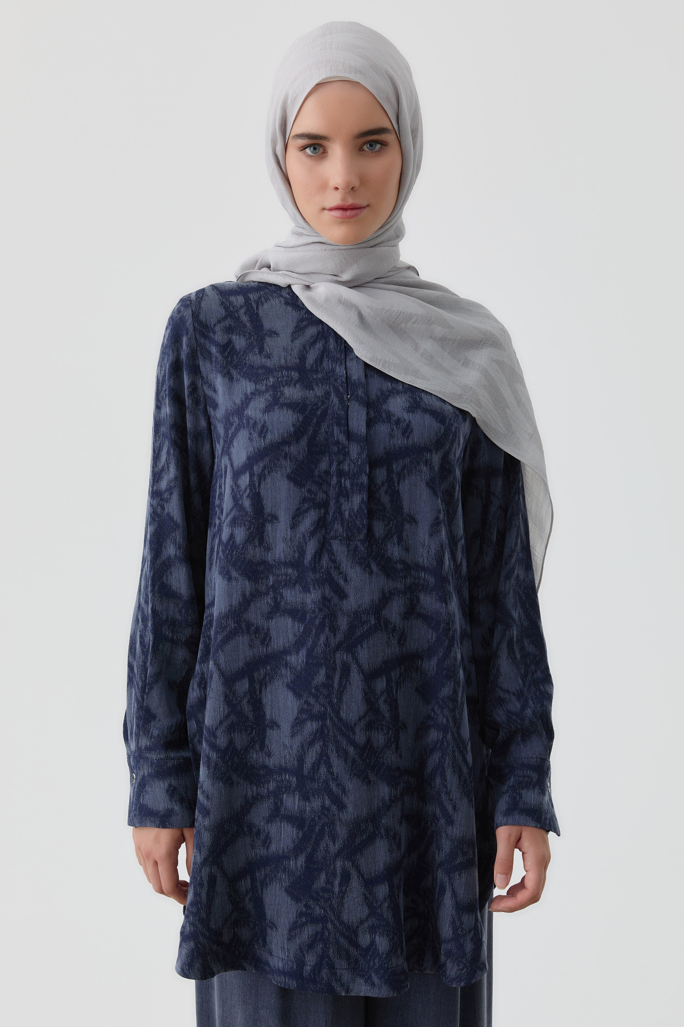 Plikaşe Gizli Pat Detaylı Yırtmaçlı Tunik - İndigo TUGBA