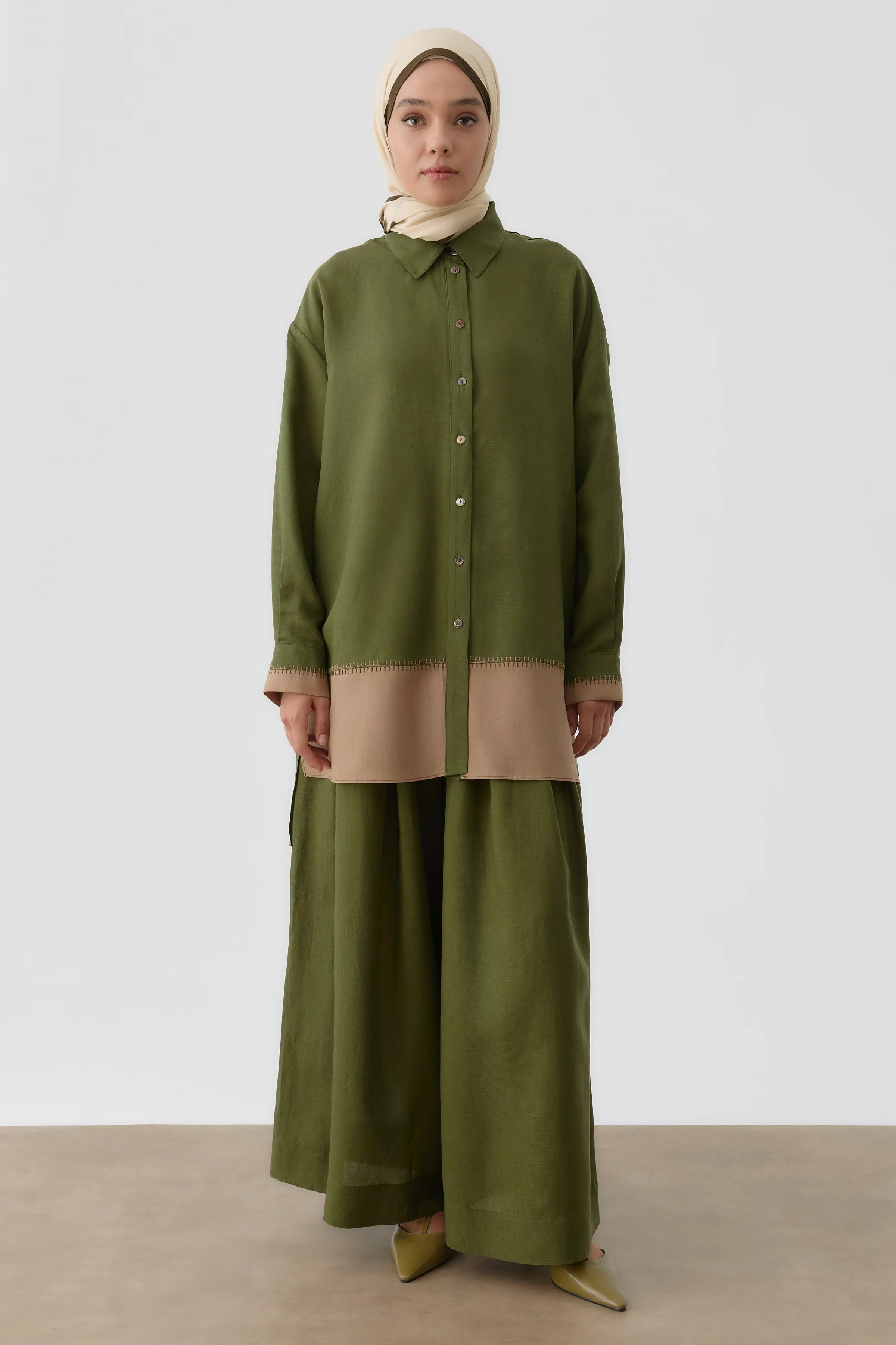 Nakış Detaylı Kombinli Kısa Tunik - Haki TUGBA