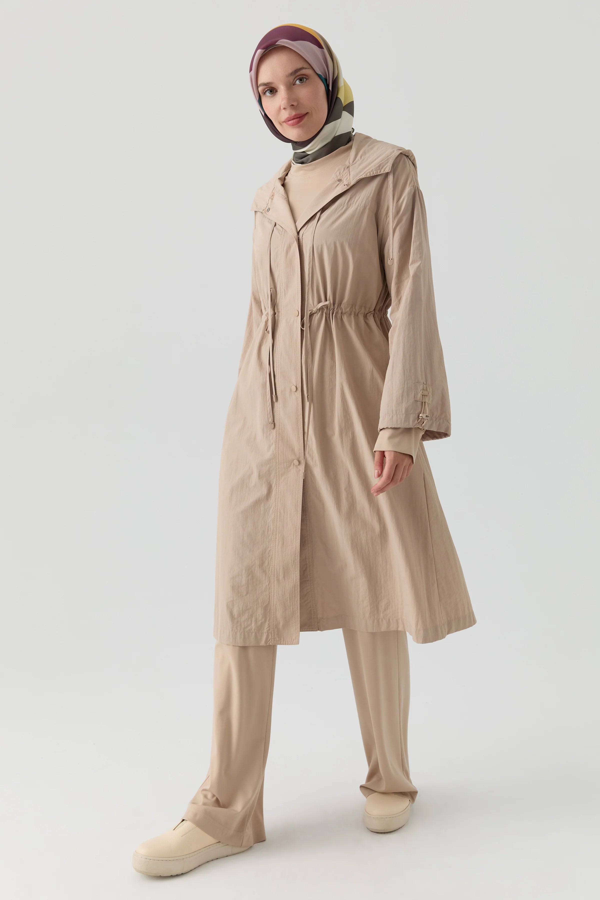 Bağcık Detaylı Yağmurluk - Bej TUGBA