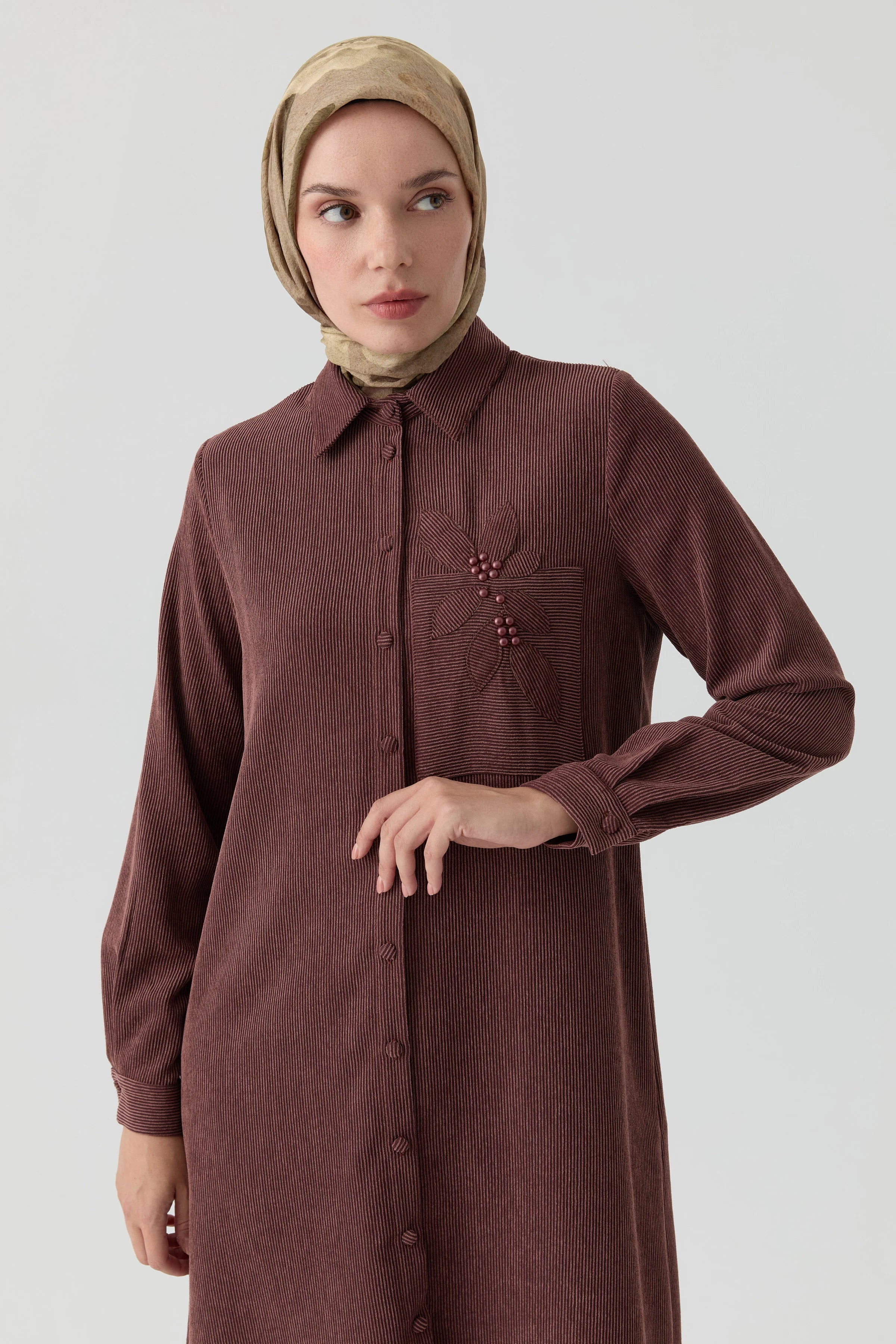 Aplike Lazer Nakış Detaylı Tunik - Kahve TUGBA