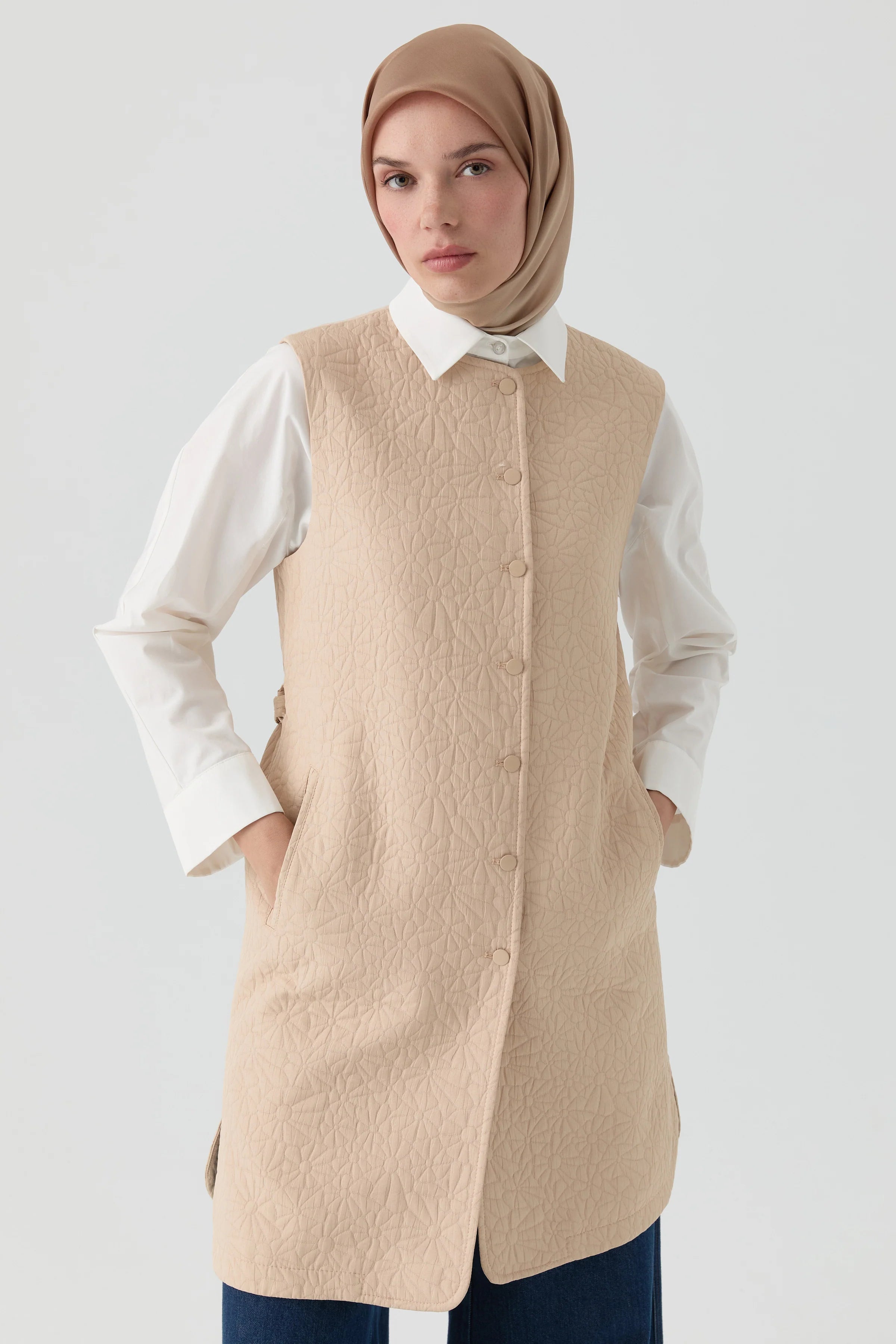 Sıfır Yaka Kapitone Yelek - Taş TUGBA