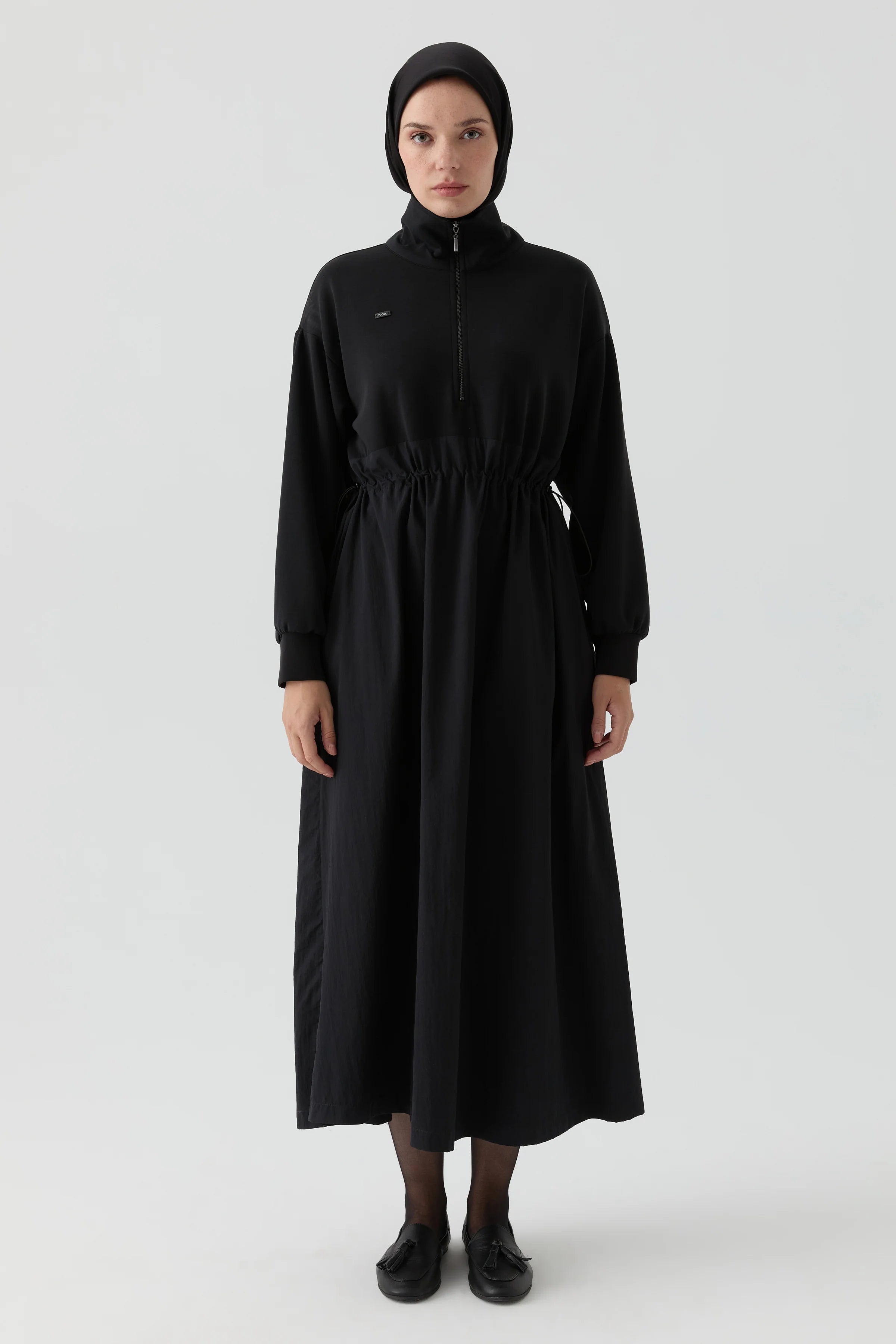 Beli Lastik Detaylı Elbise - Siyah TUGBA