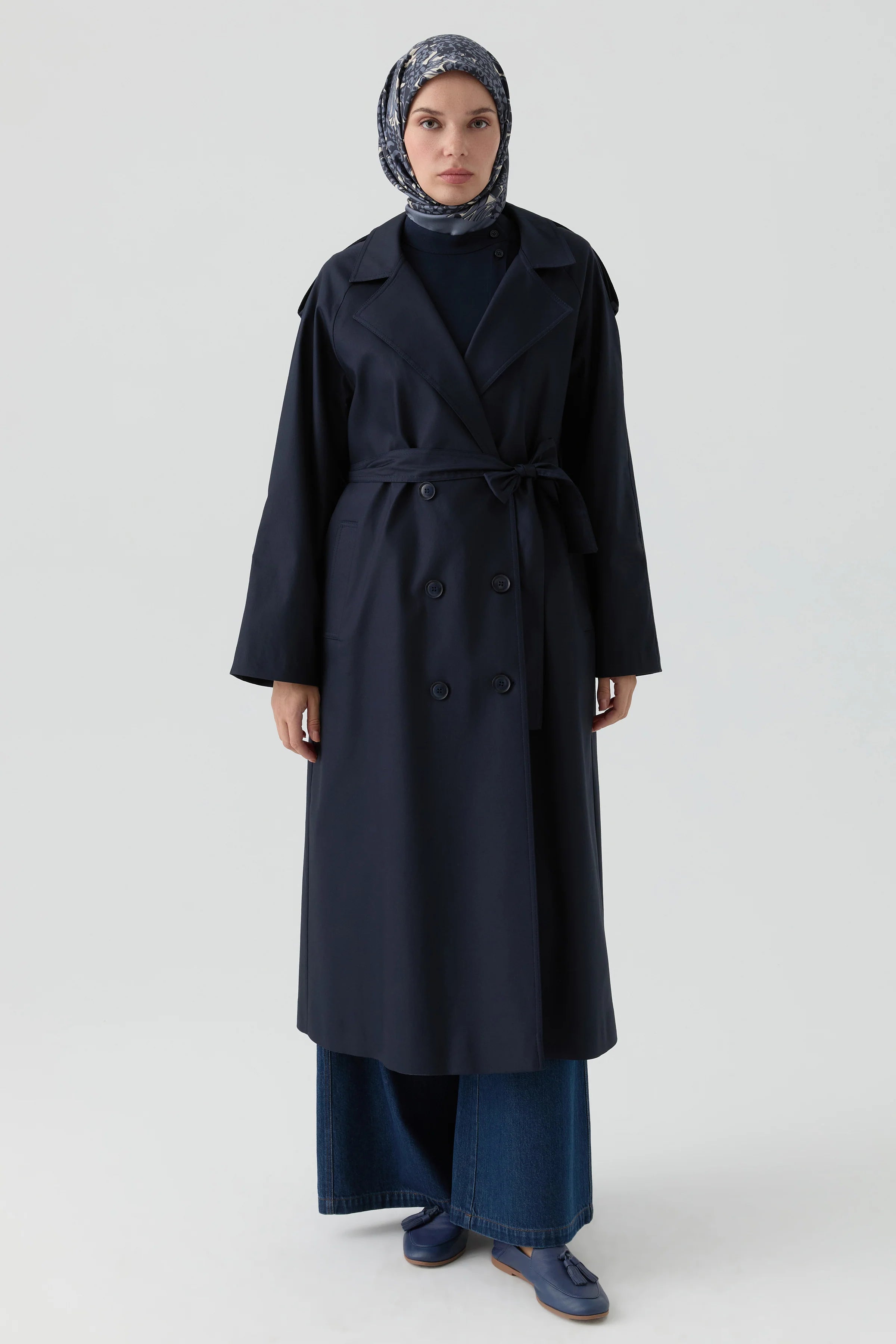 Apolet Detaylı Kruvaze Trençkot - Lacivert TUGBA