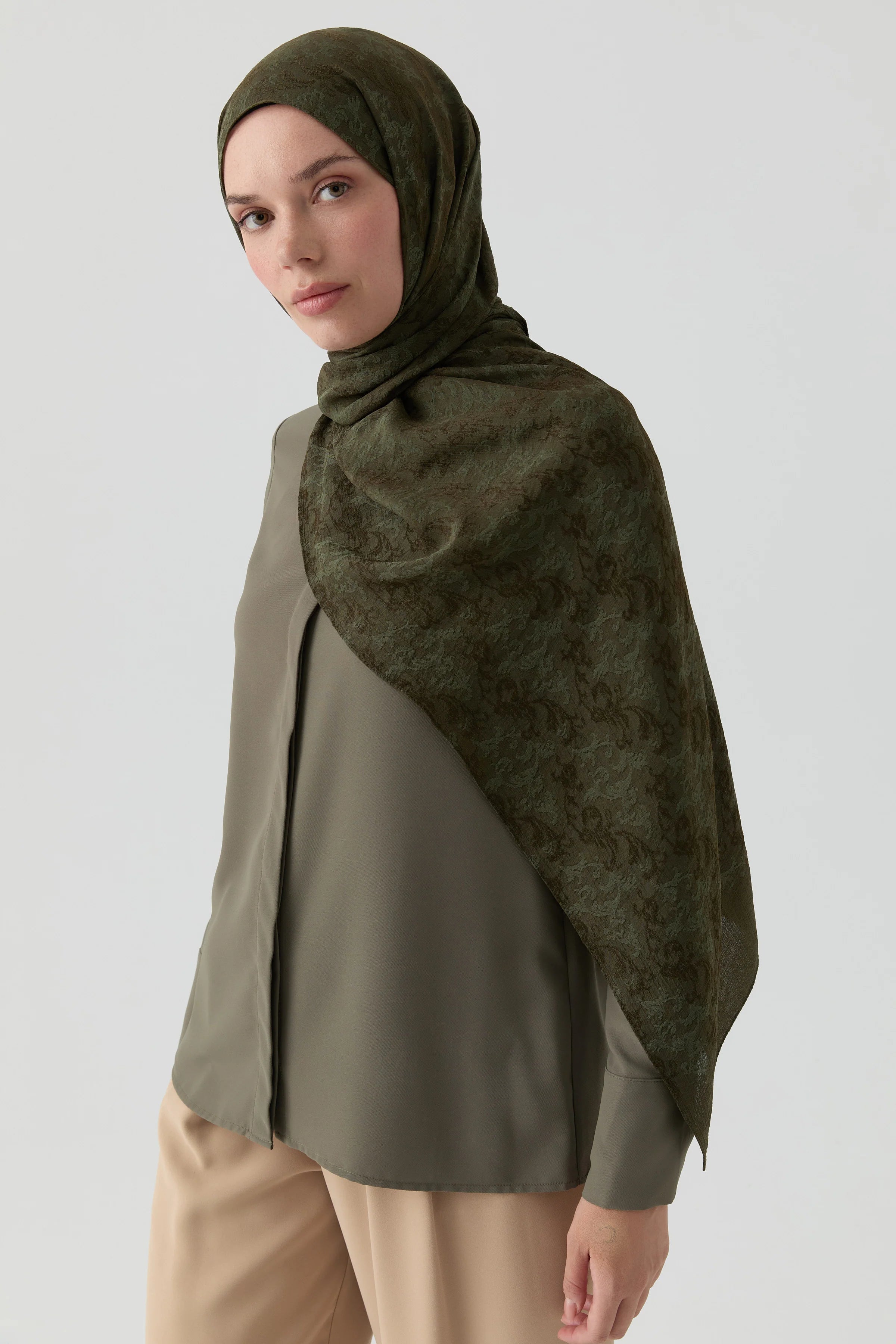 Motifli Jakar Şal - Haki TUGBA