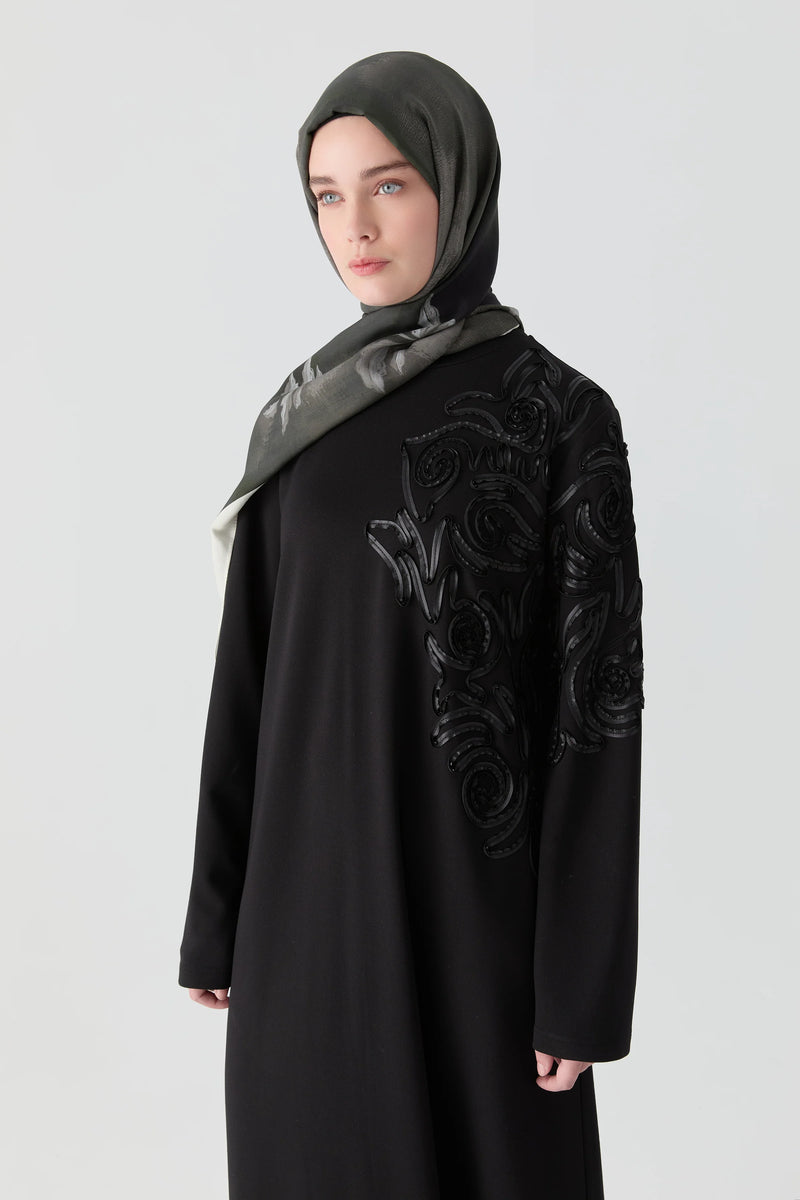 Desenli Elbise - Siyah TUGBA