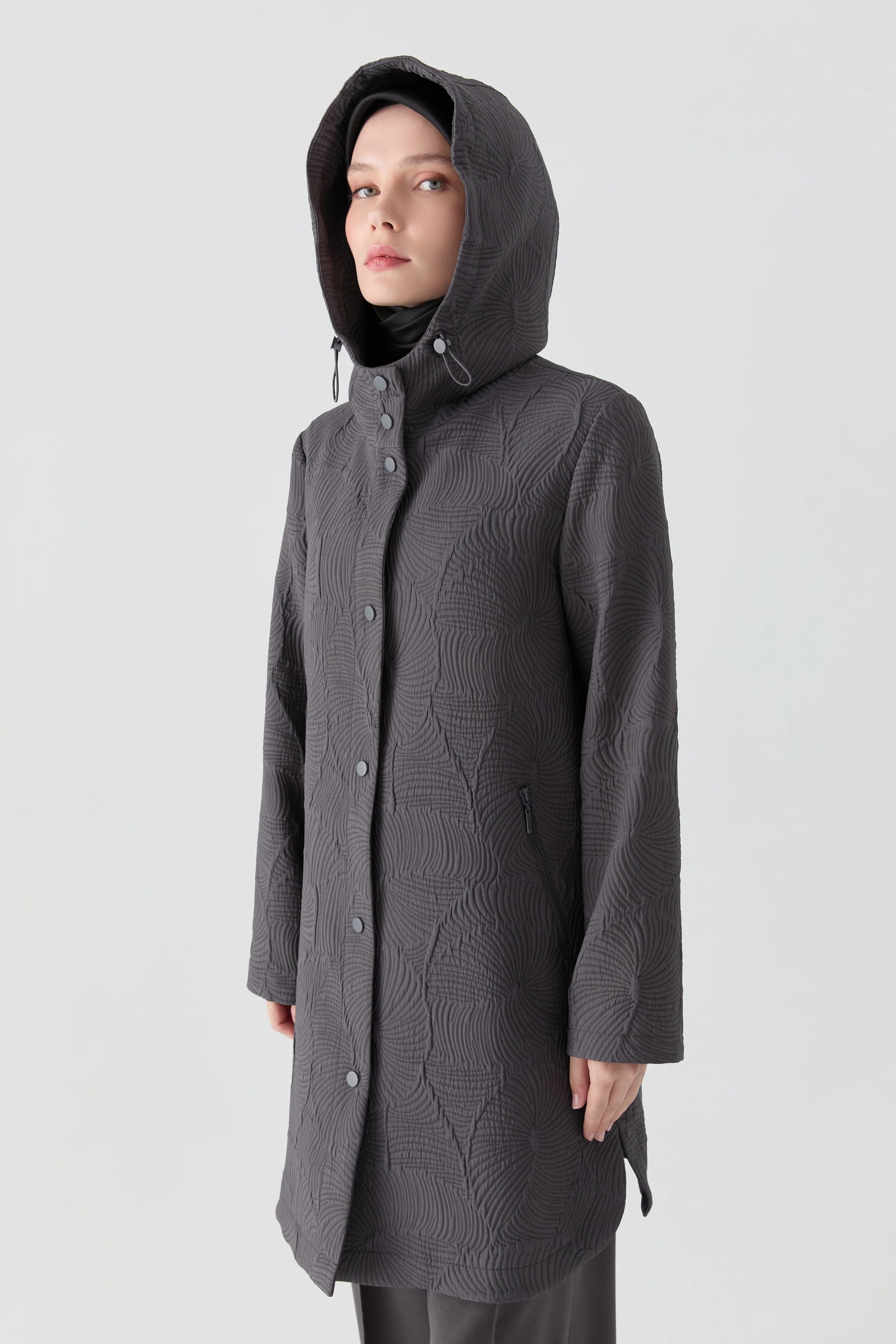 Çıtçıt Kapamalı Yırtmaçlı Kapitone Kap - Antrasit TUGBA