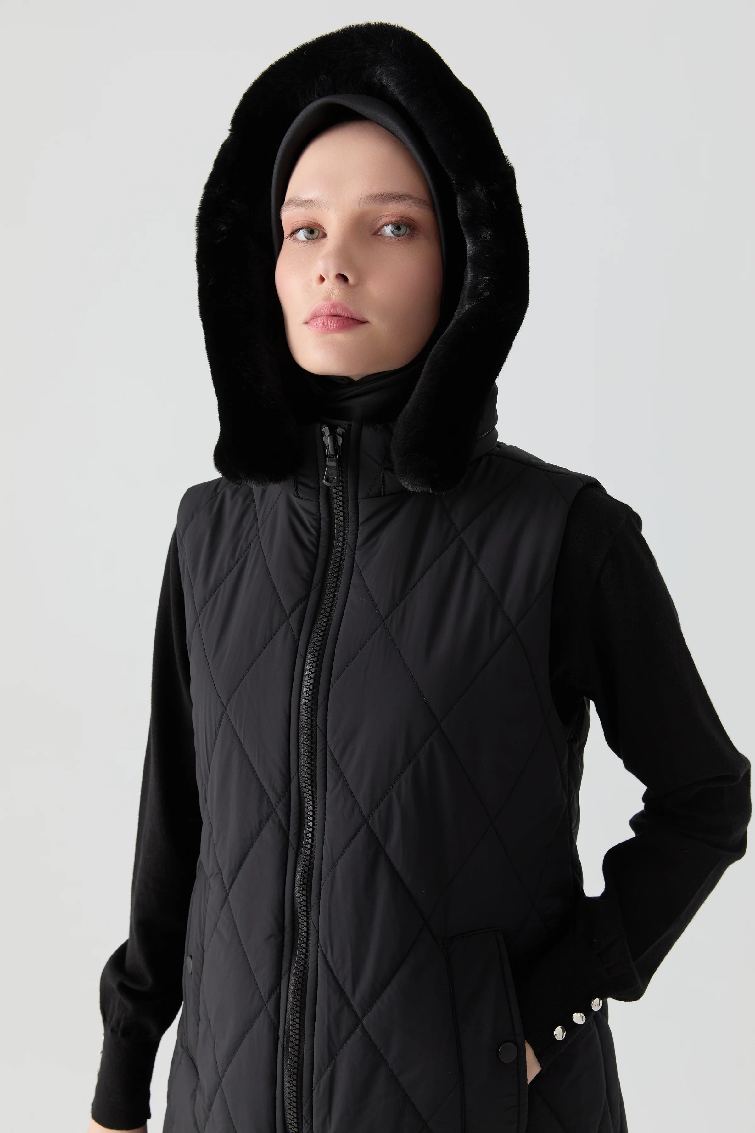 Kapitone Yelek - Siyah TUGBA