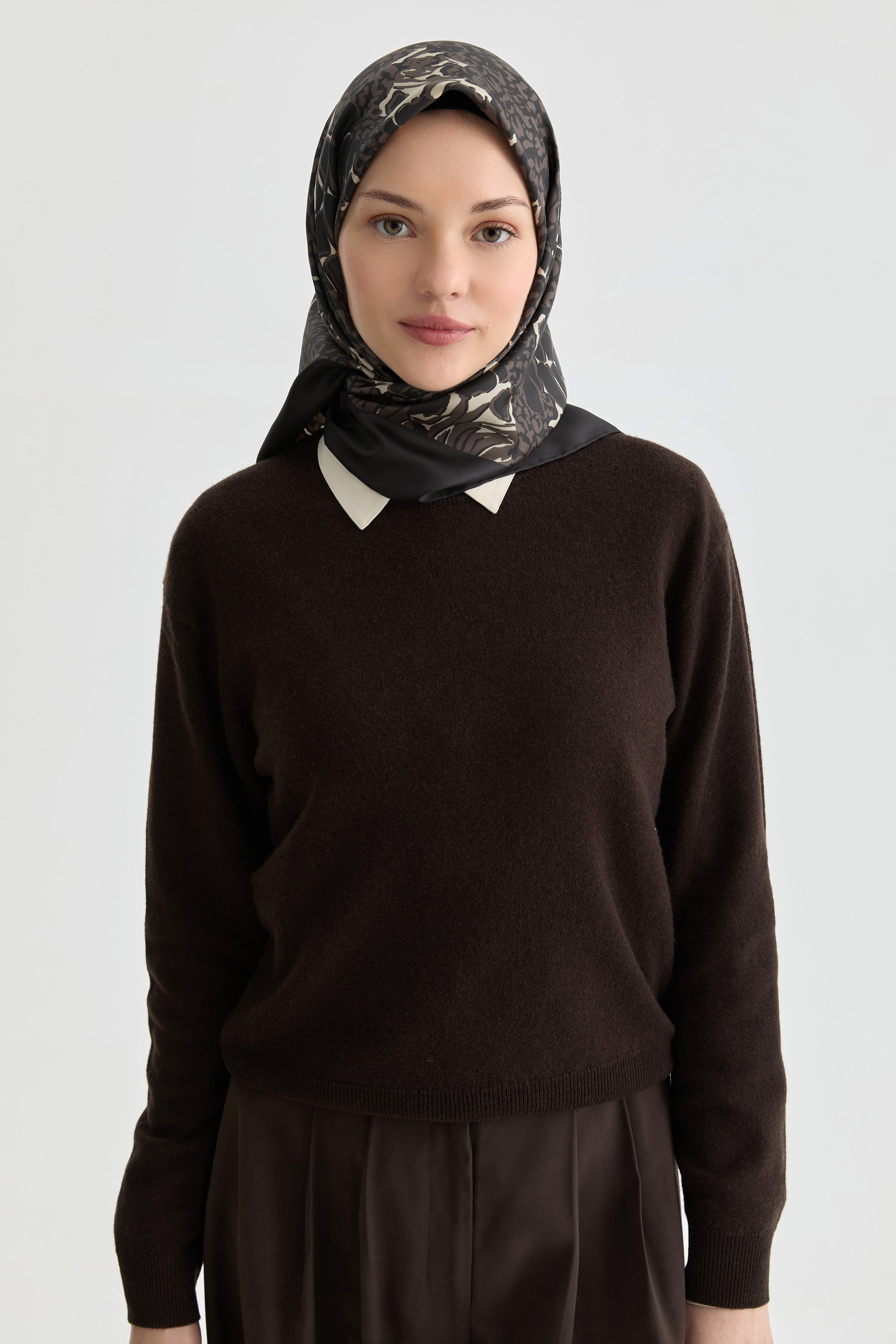 Arlina Twill İpek Eşarp - Kahve TUGBA