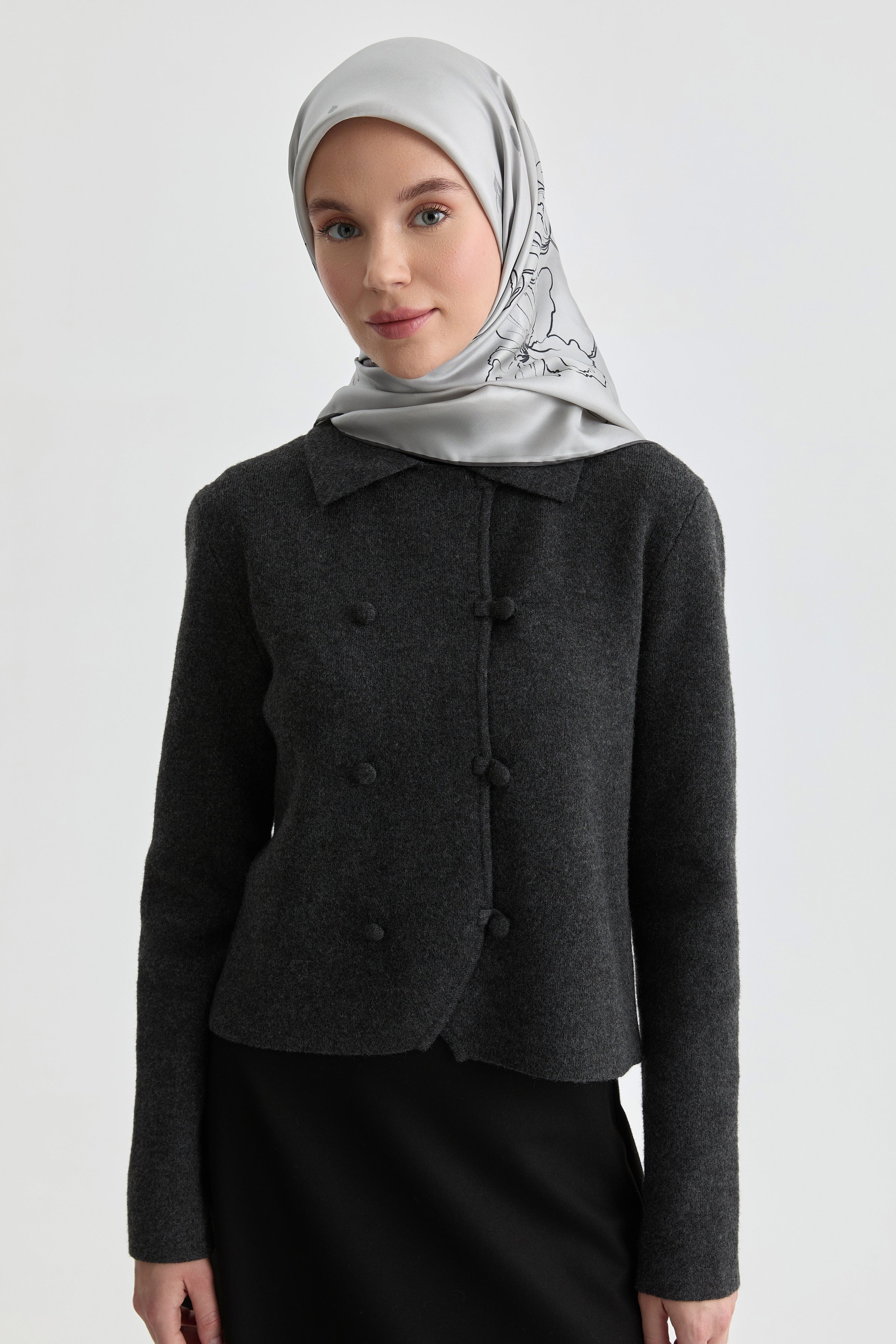Süregan Twill İpek Eşarp - Gri TUGBA