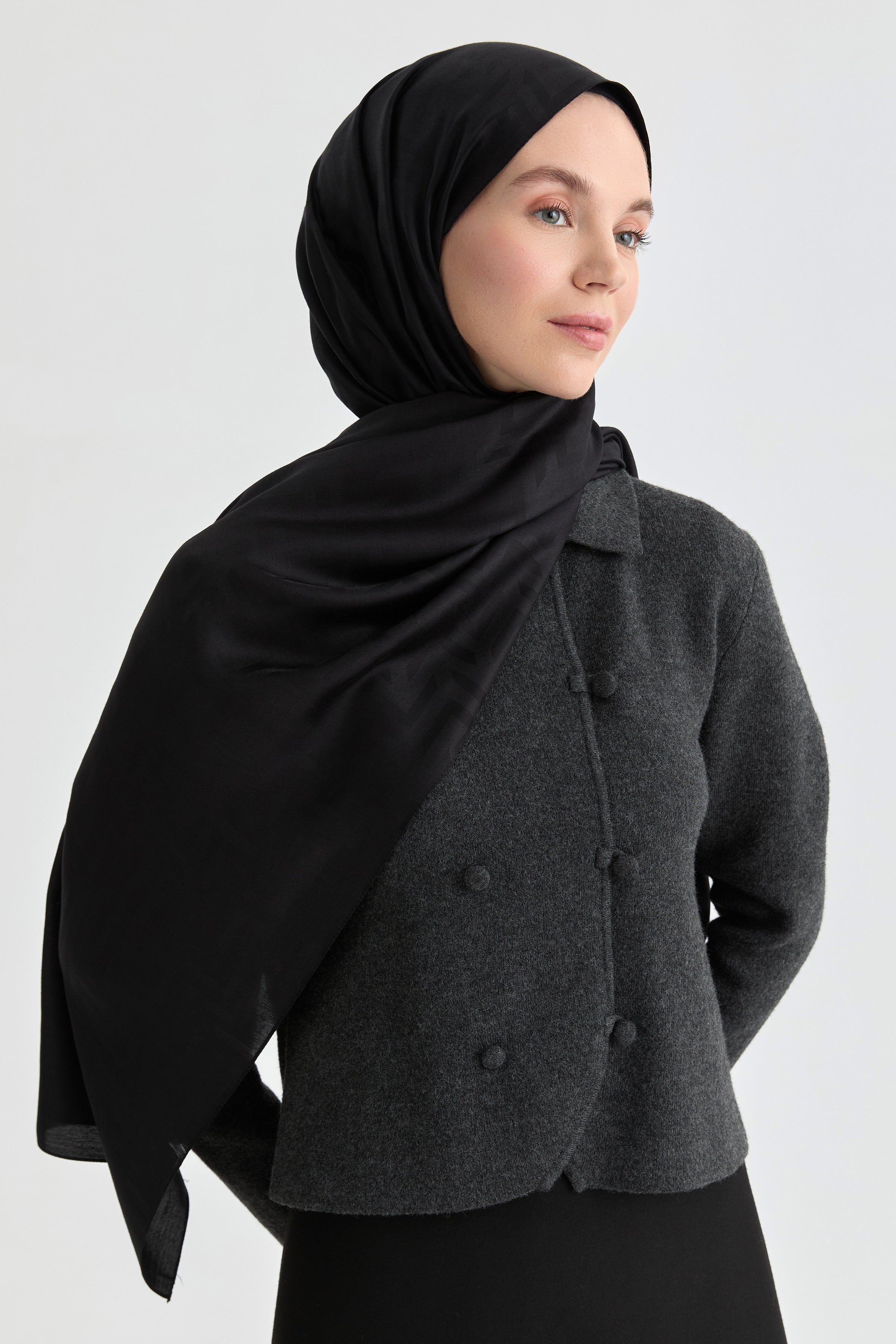 Deren Jakar Natural Şal - Siyah TUGBA