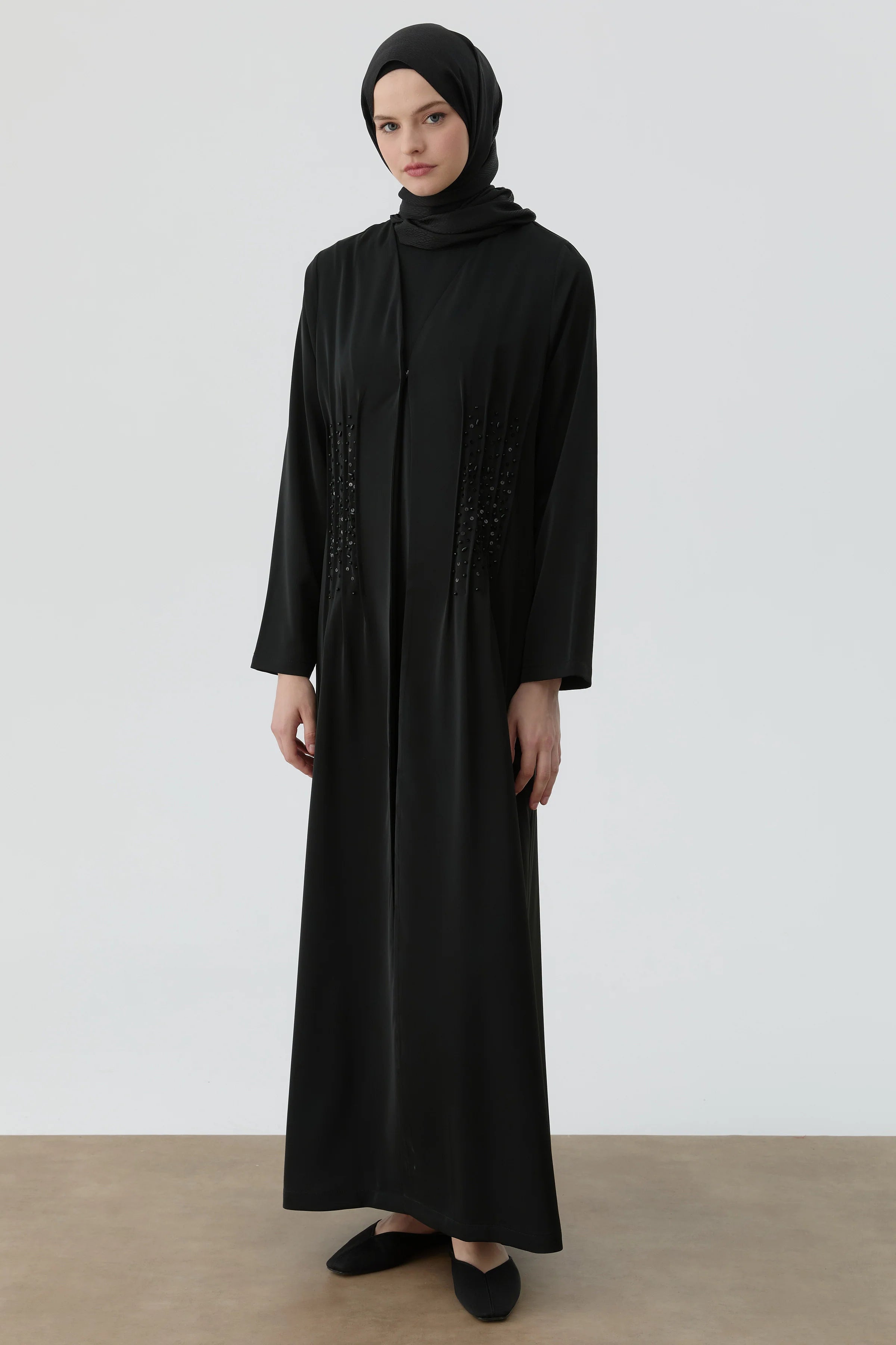 Bel Nervür İşlemeli Abaya - Siyah TUGBA