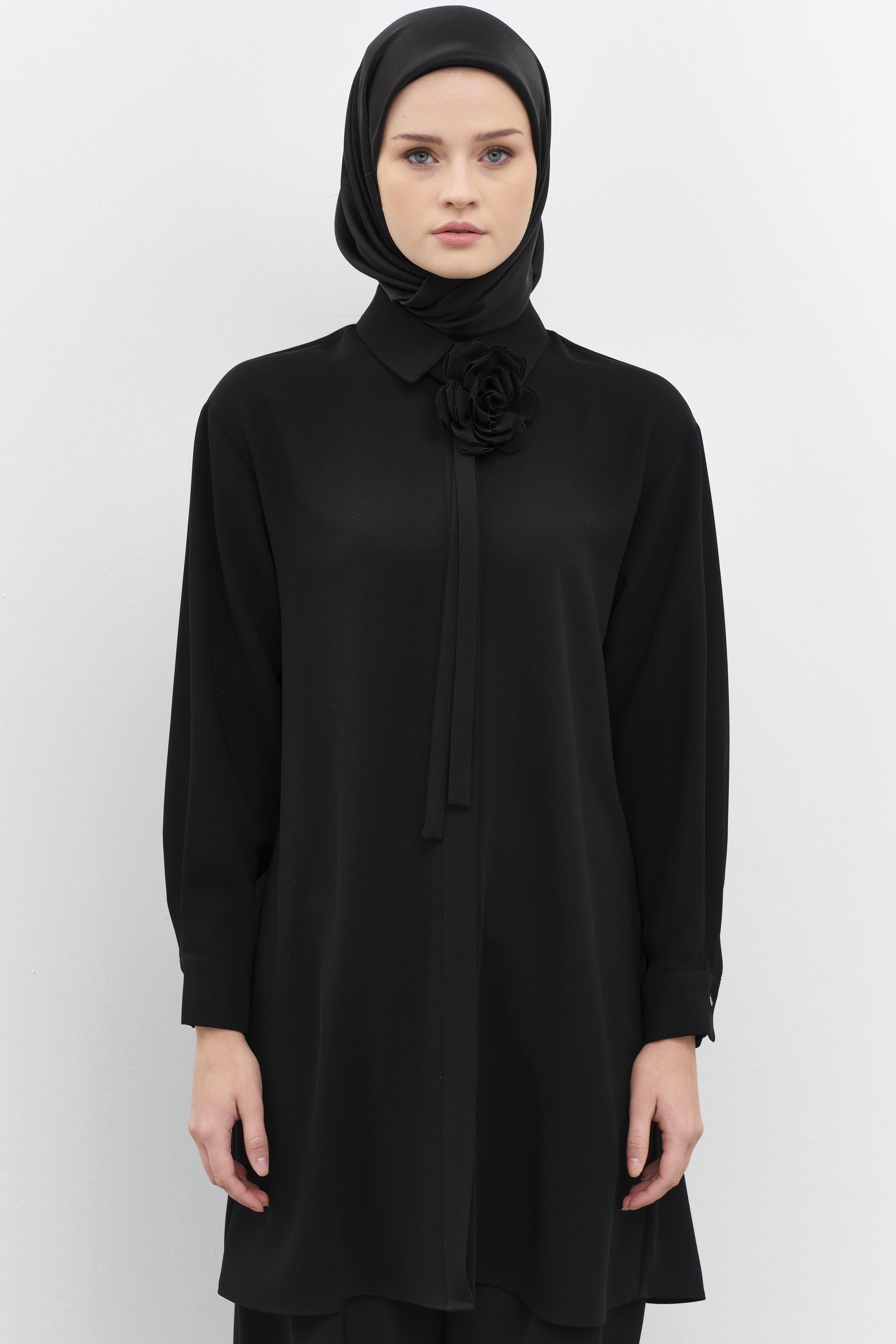 Çiçekli Kravat Detaylı Tunik - Siyah TUGBA