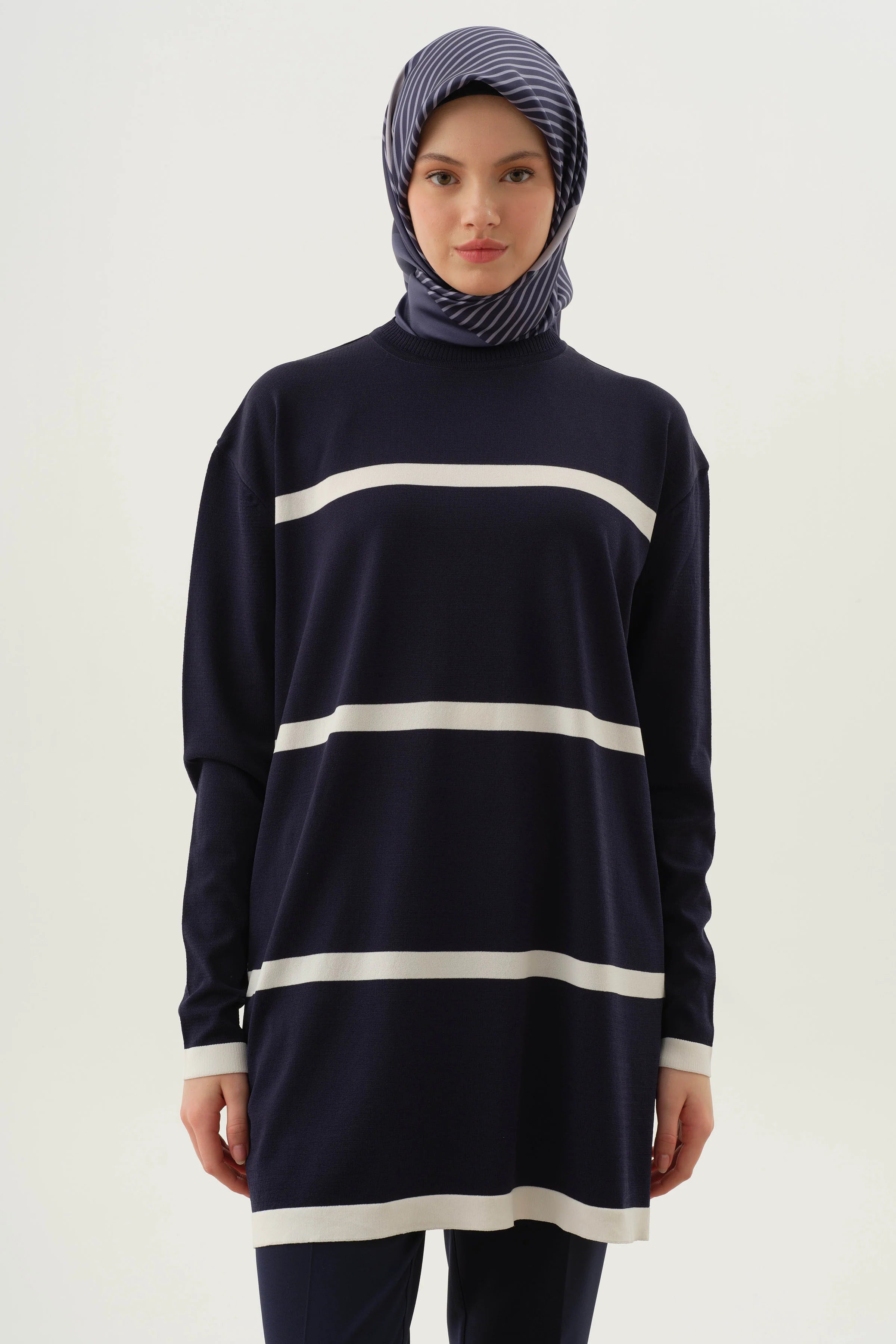 Çizgi Detaylı Tunik - Lacivert TUGBA