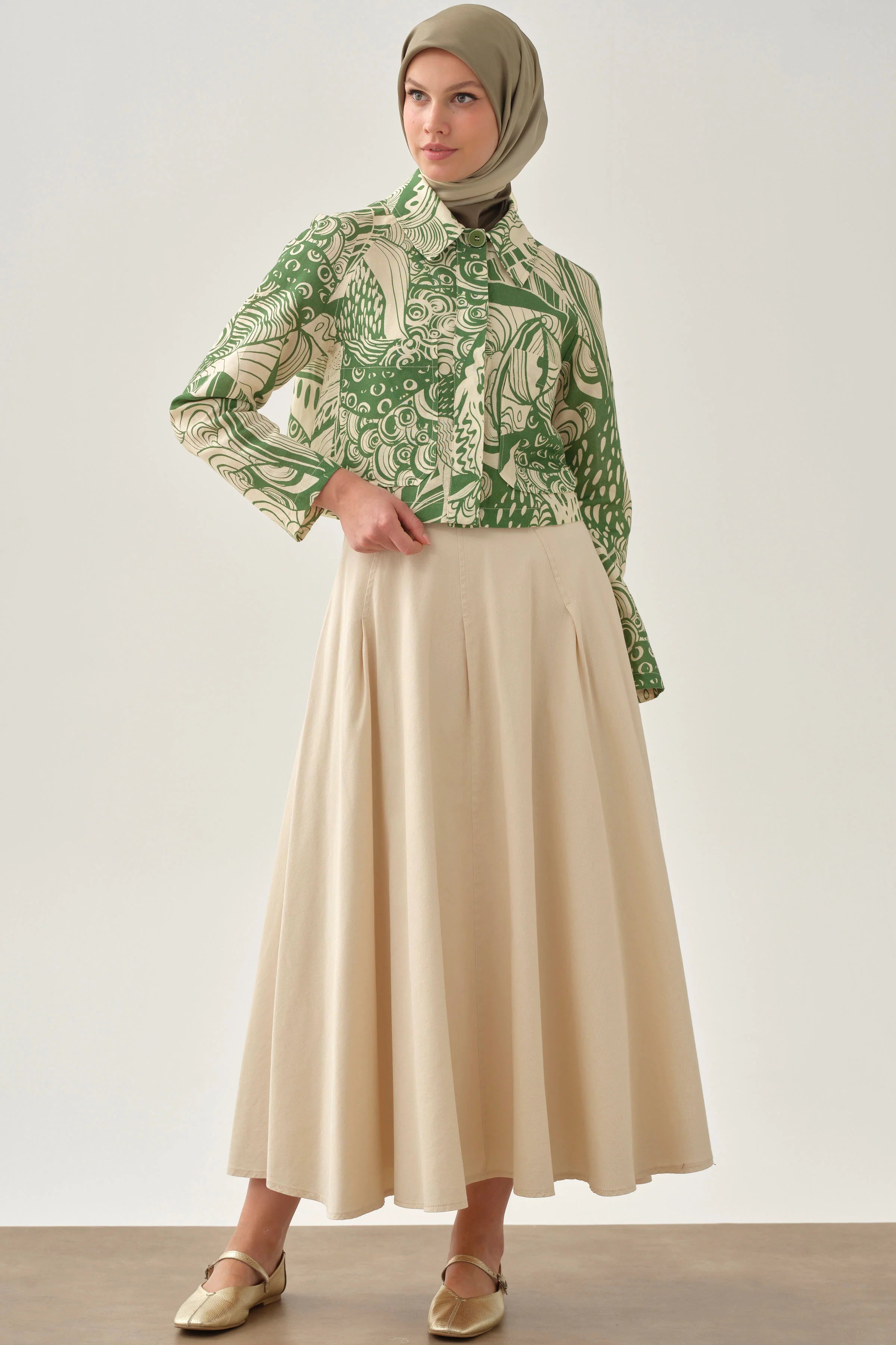 Crop Ceketli İnce Pile Detaylı Etekli Takım - Haki TUGBA