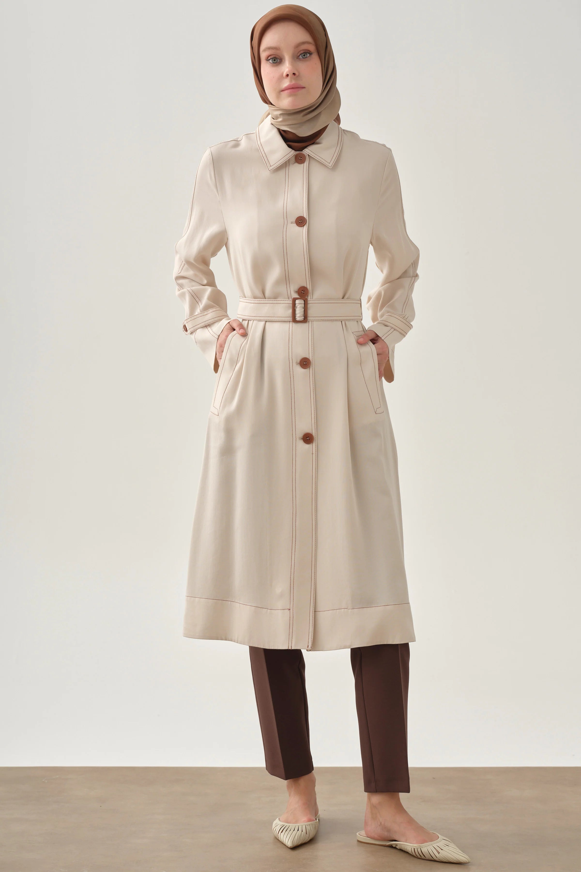 Dikiş Detaylı Uzun Ceket - Ekru TUGBA