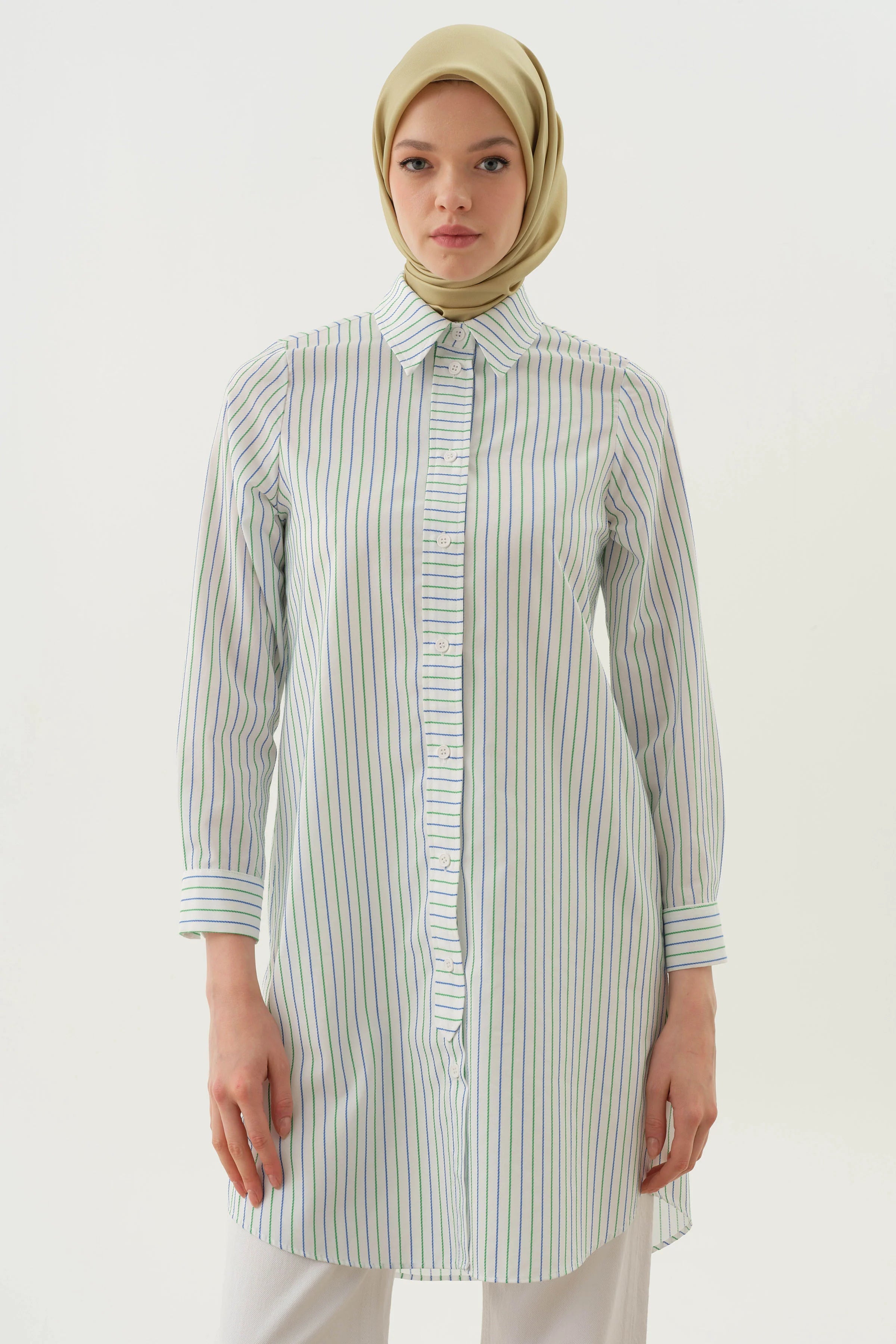 Düğme Detaylı Patlı Tunik - Saks TUGBA