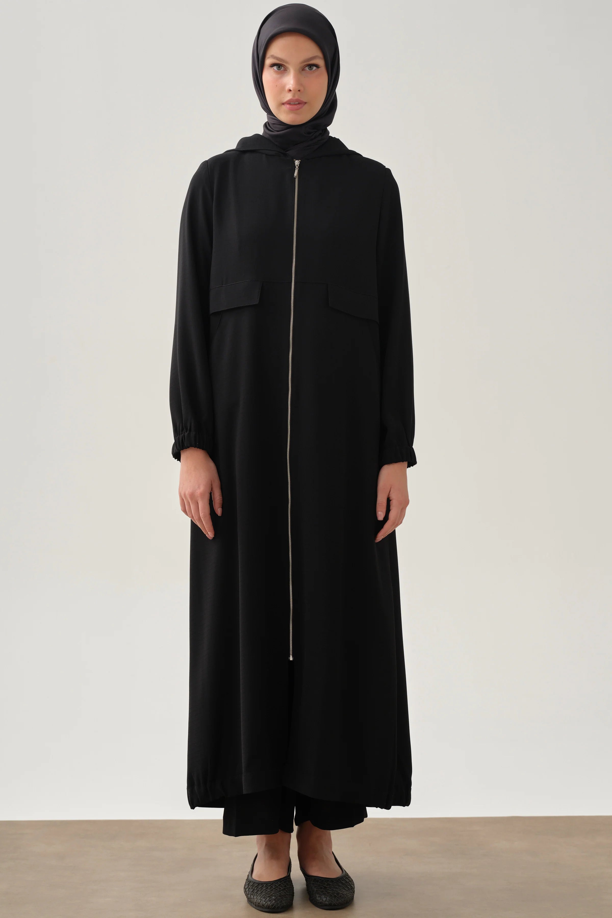 Kapüşonlu Fermuar Kapamalı Ferace - Siyah TUGBA