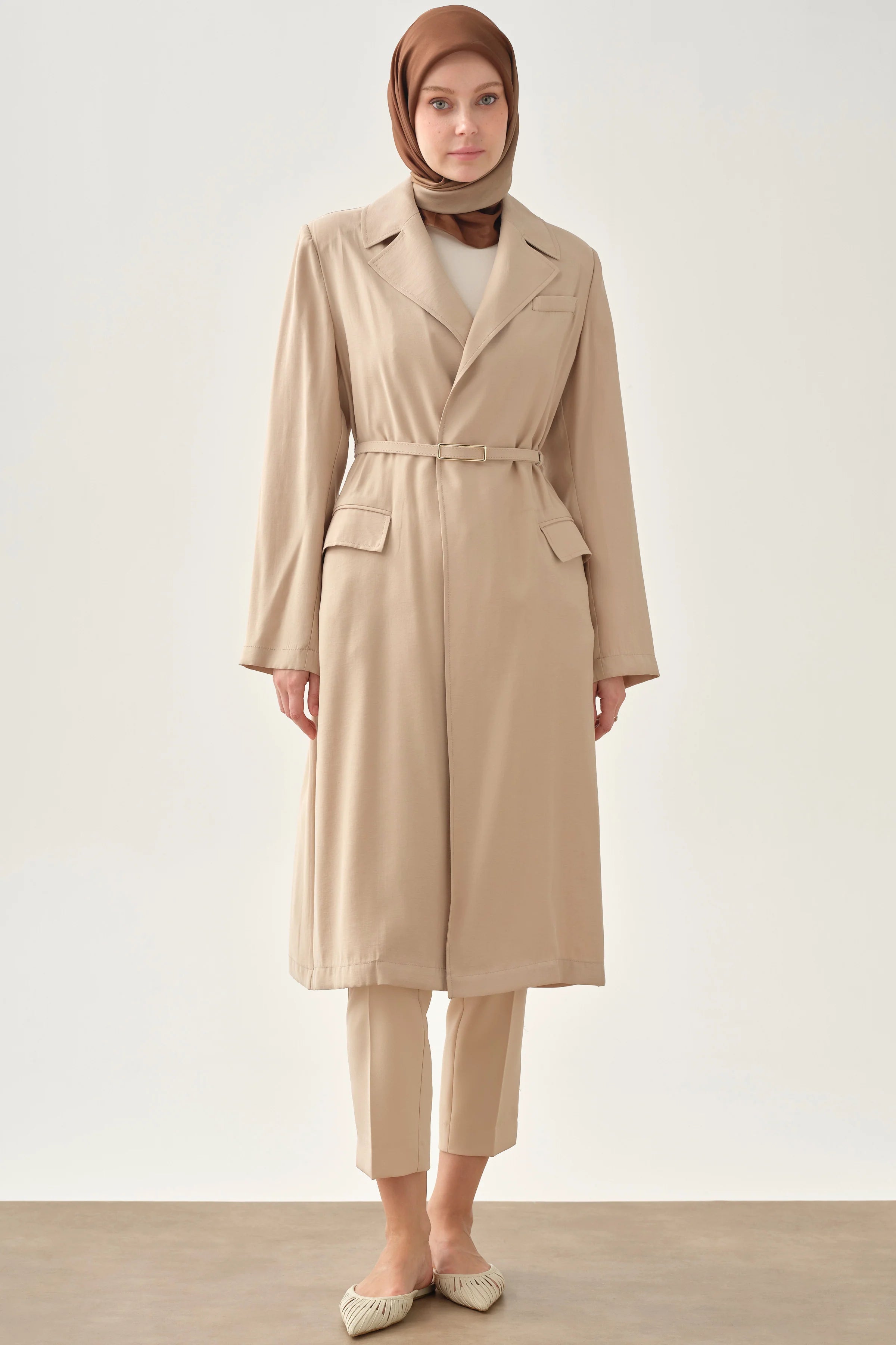 Kemerli Uzun Ceket - Bej TUGBA