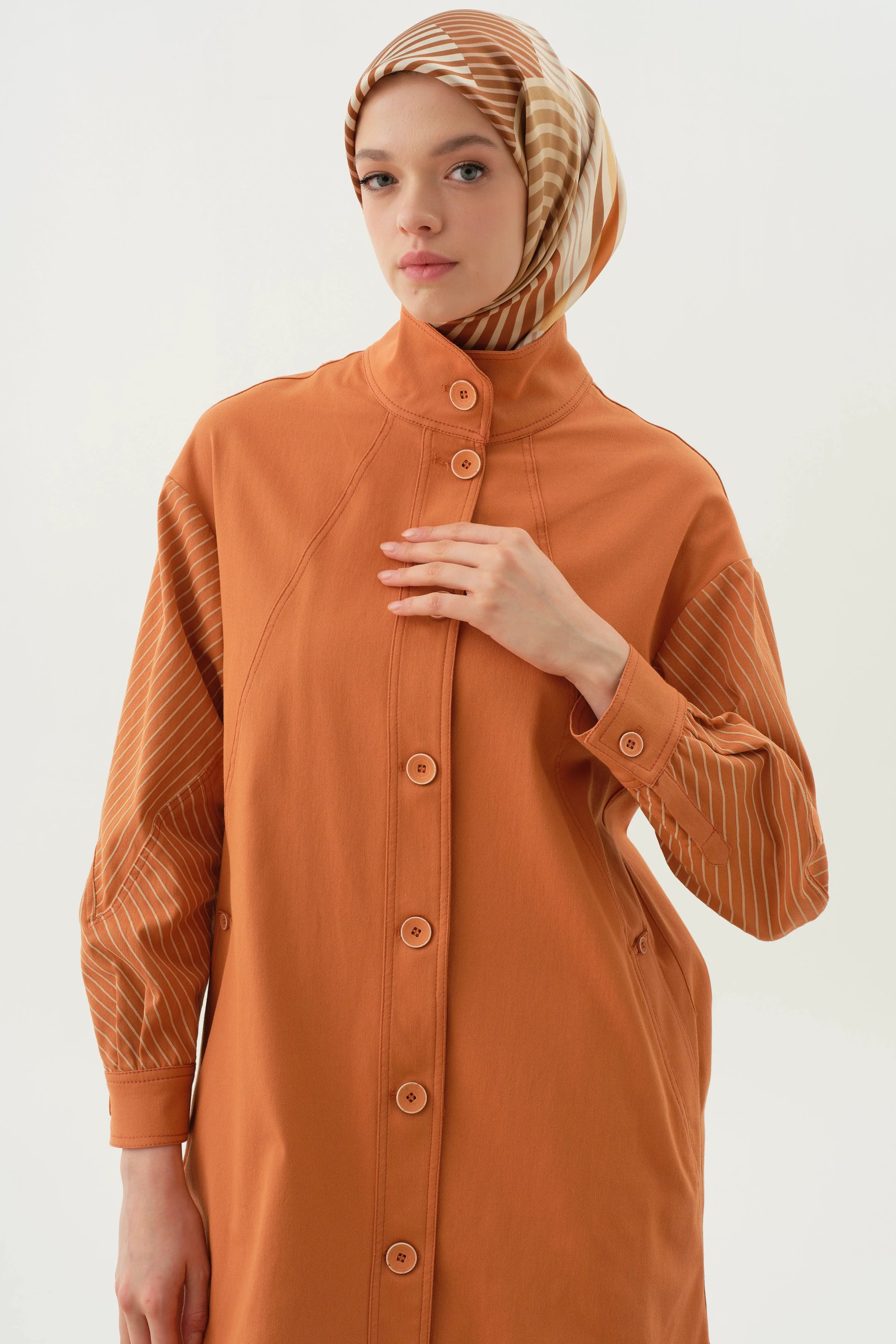 Kollar Kesikli Çizgi Baskılı Kap - Oranj TUGBA