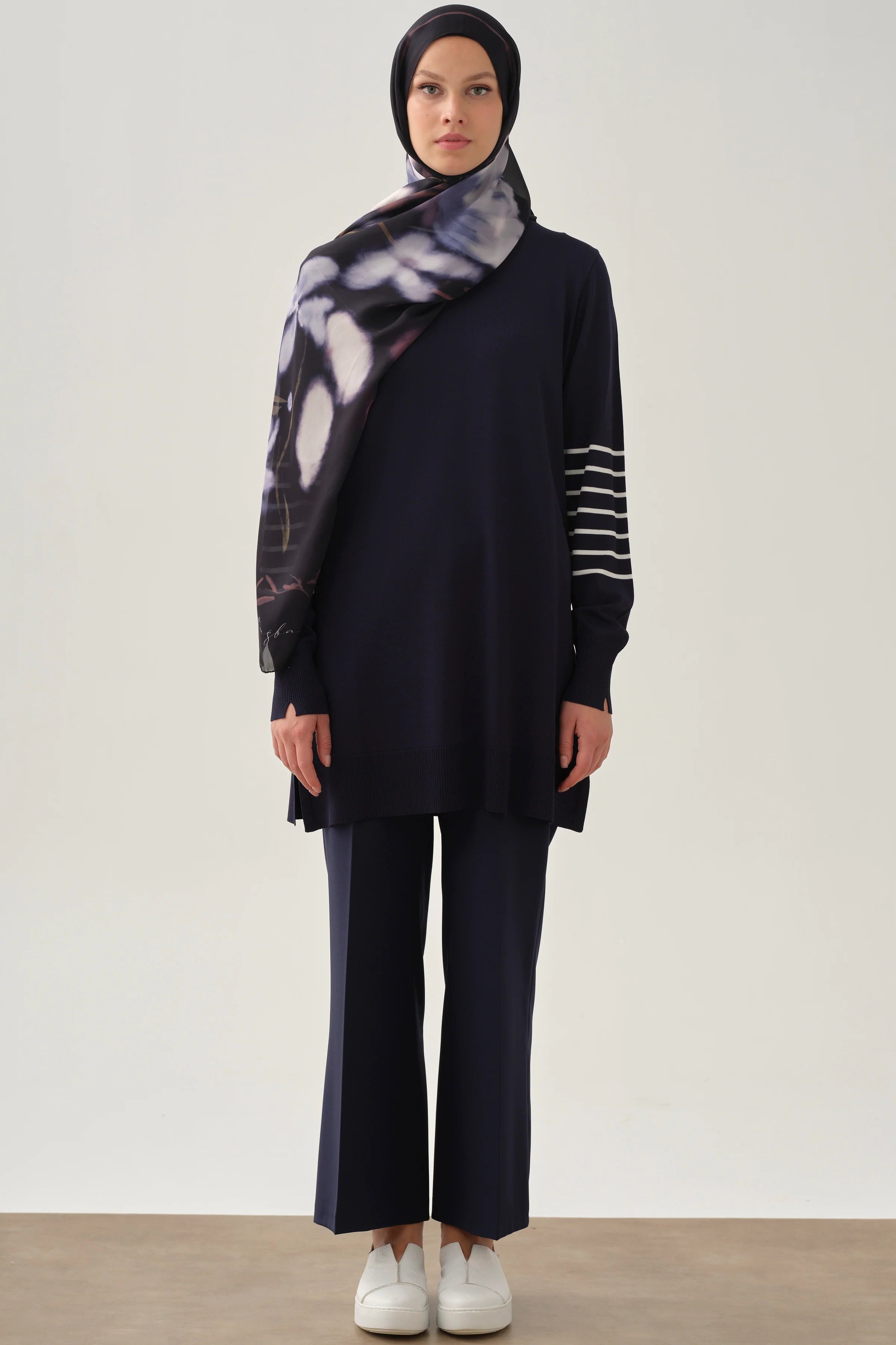 Kolları Çizgili Triko Tunik - Lacivert TUGBA