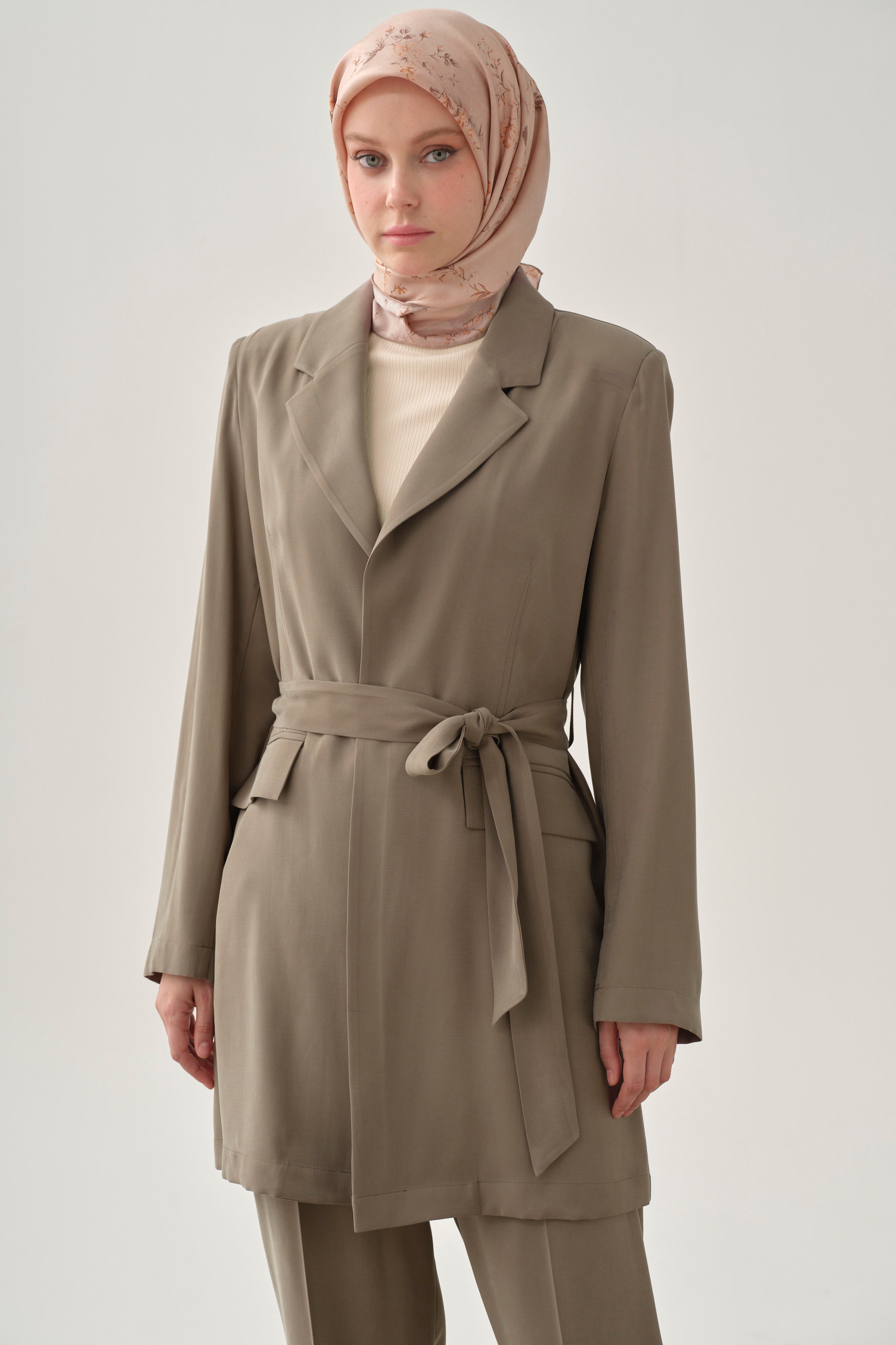 Kuşaklı Blazer Ceket - Vizon TUGBA