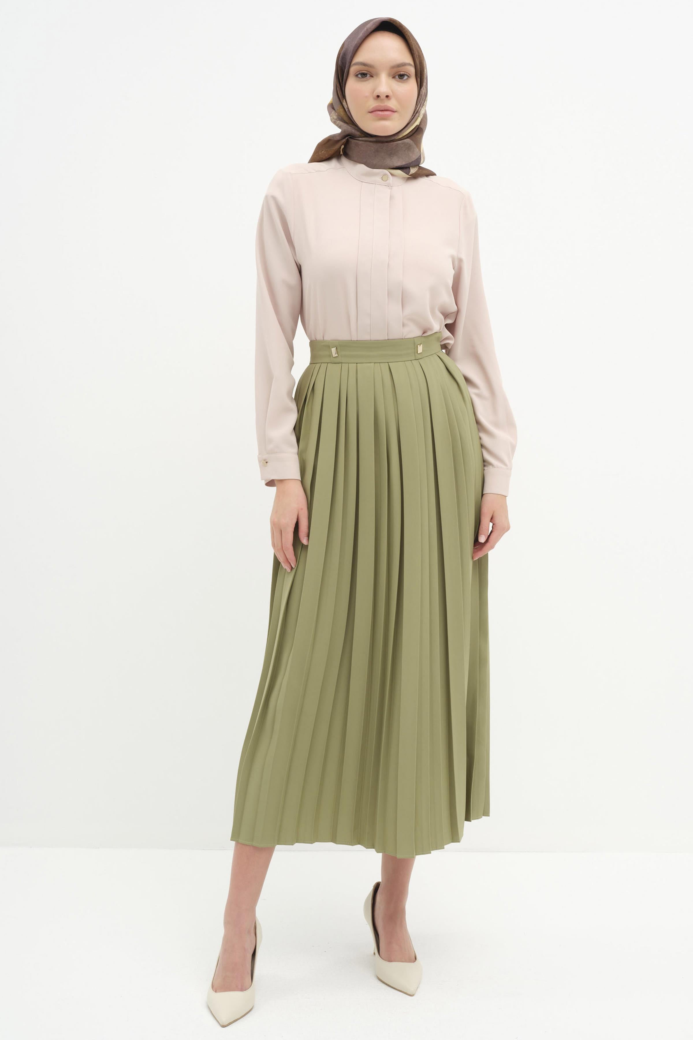 Ayollar hojatxonasi yashirin kamera Elena Kravets yalangoch porno